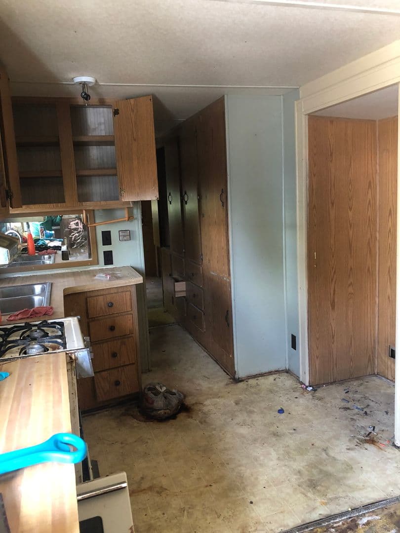 Mission Apartment: 1004 N Stewart Rd 13