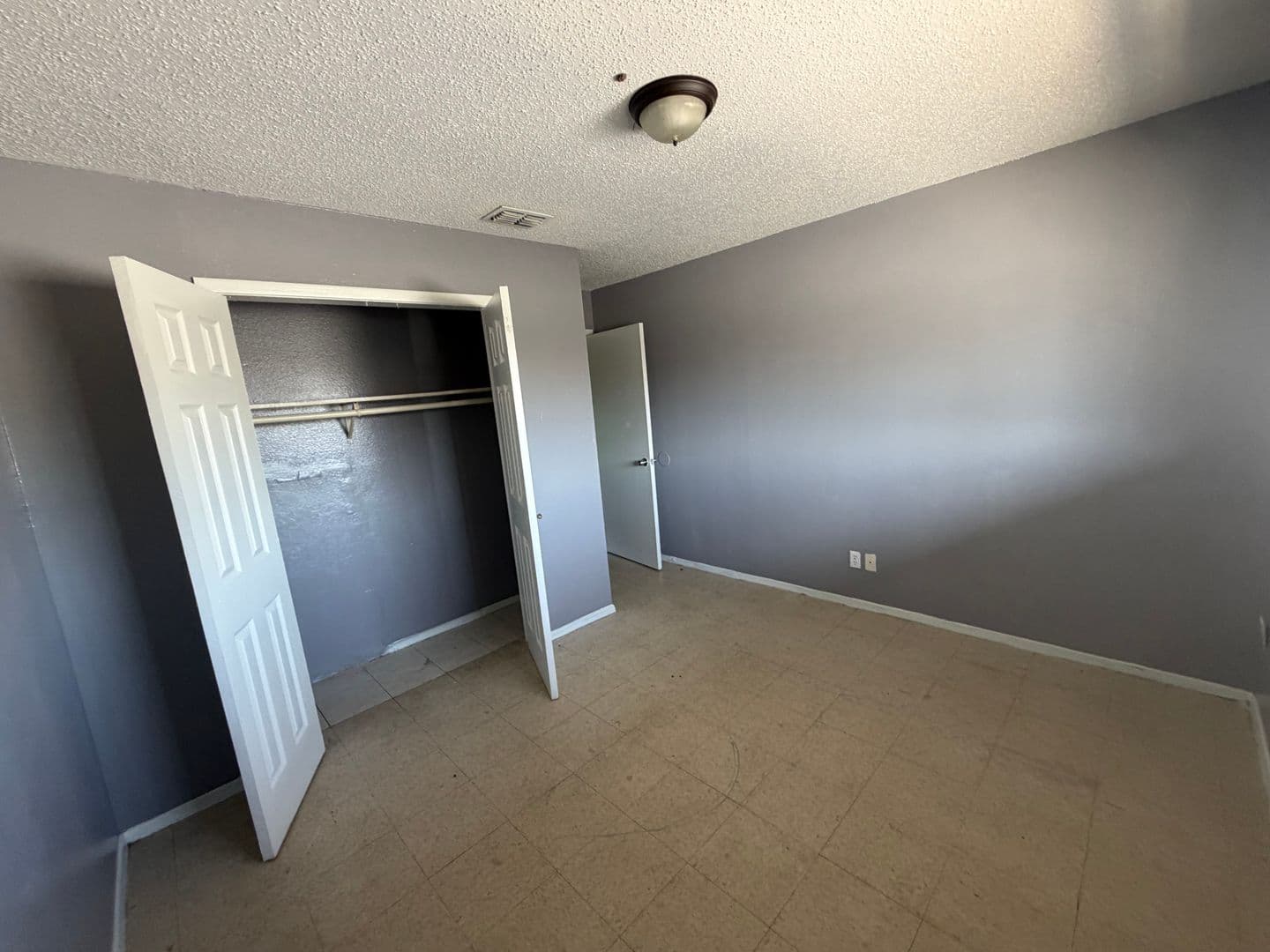 Weslaco Apartment: 2604 S BRIDGE AVE