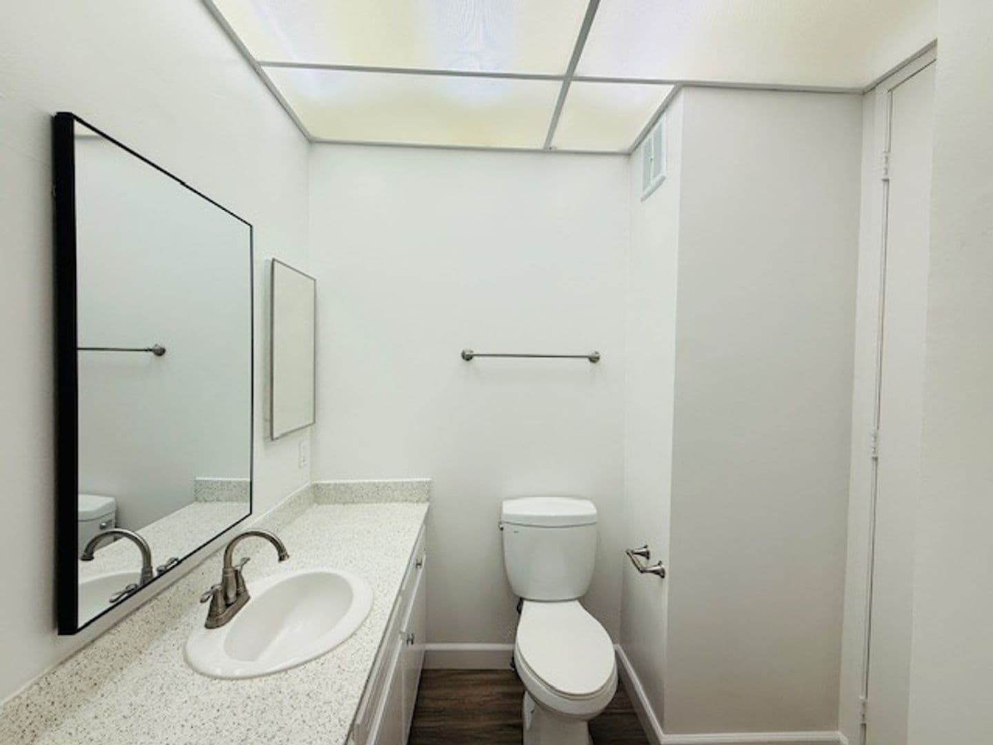 SAN DIEGO Apartment: 2300 FRONT STREET