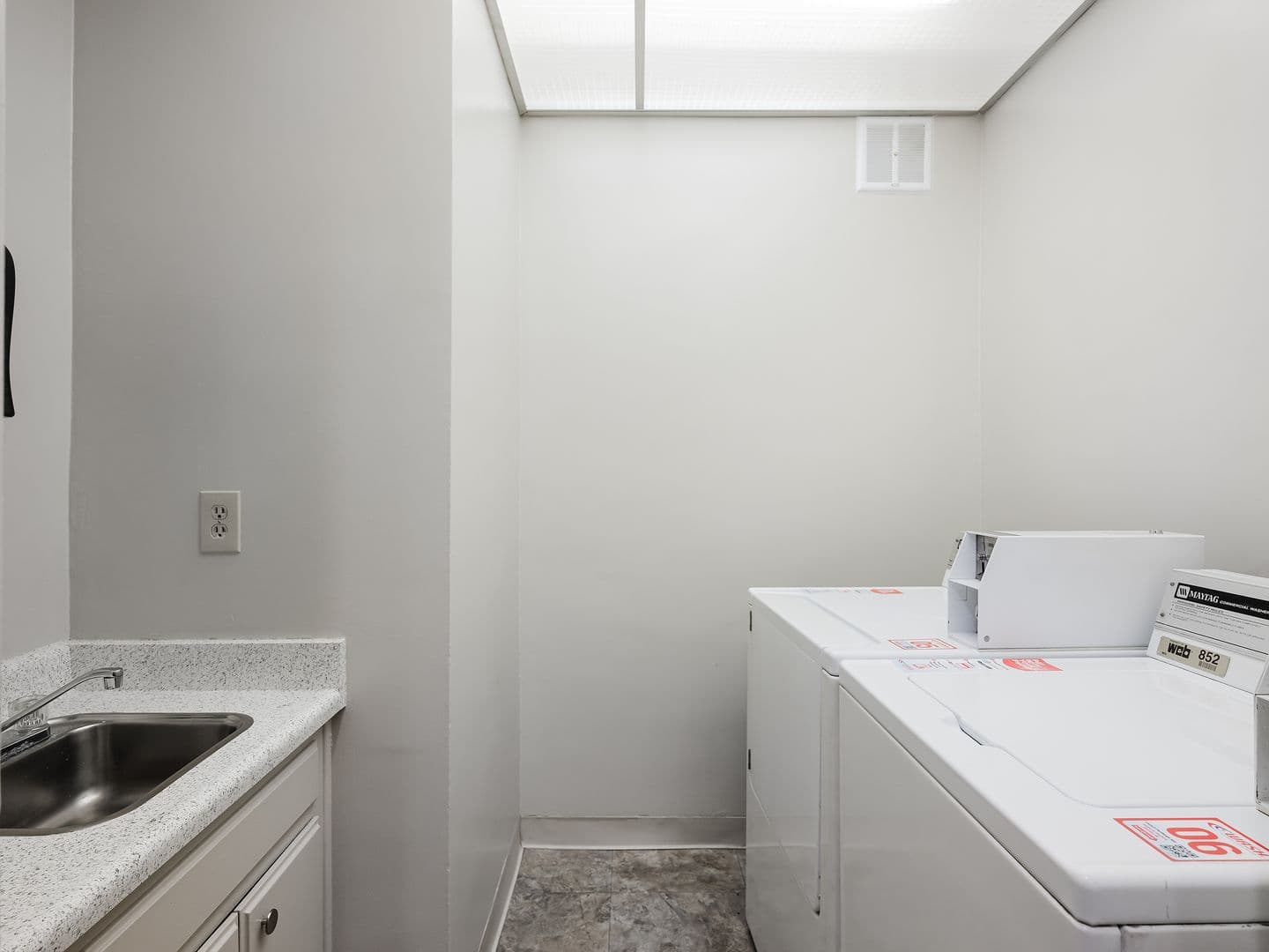 SAN DIEGO Apartment: 2300 FRONT STREET
