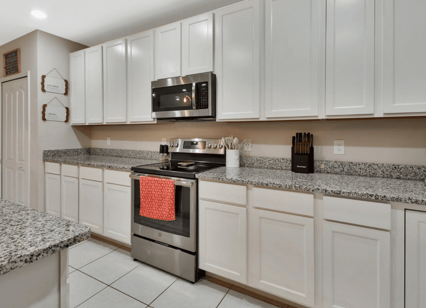DeLand House: 109 Big Pine Key Blvd