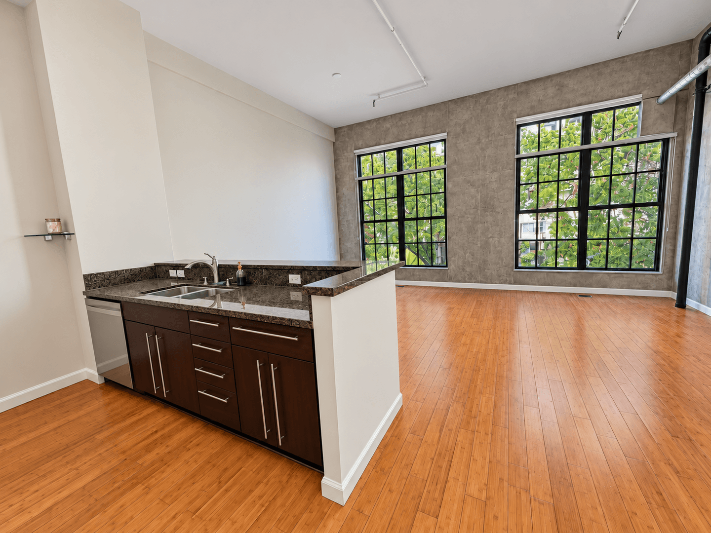 San Diego House: 350 11th Ave Unit 347