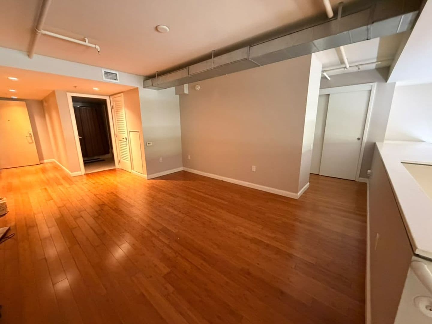 San Diego House: 350 11th Ave Unit 347