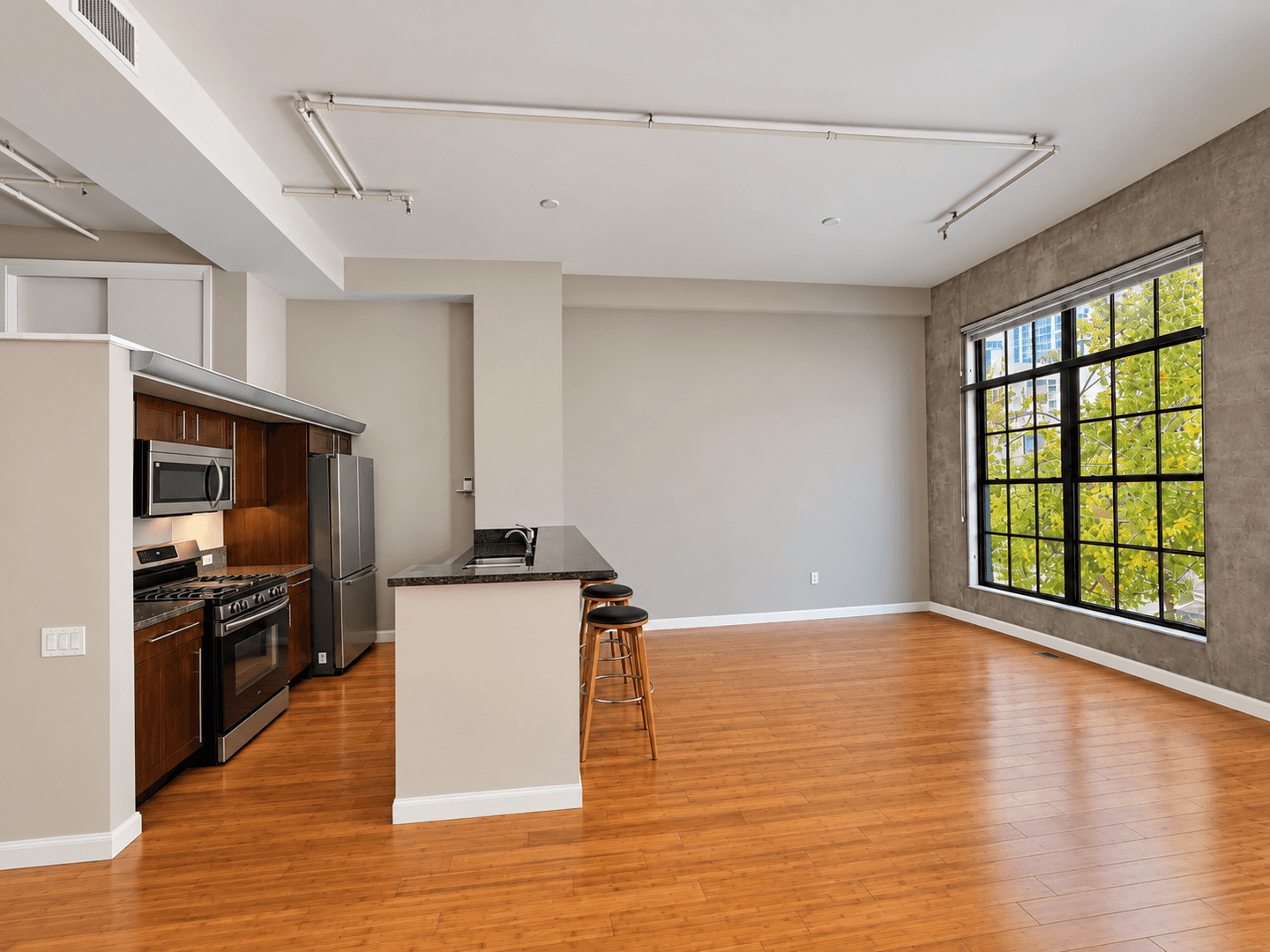 San Diego House: 350 11th Ave Unit 347
