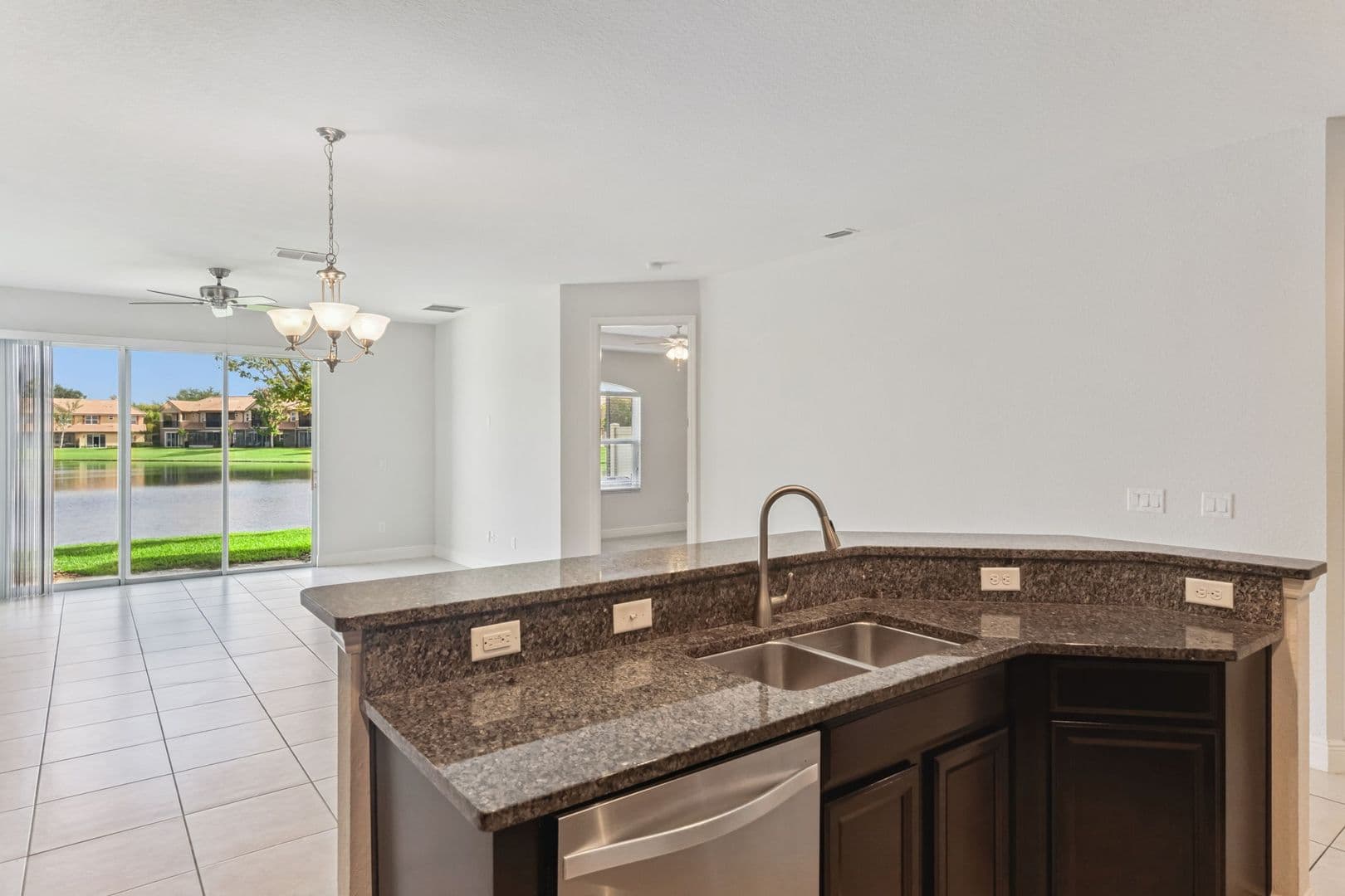 Orlando Townhome: 10738 Belfry Cir A
