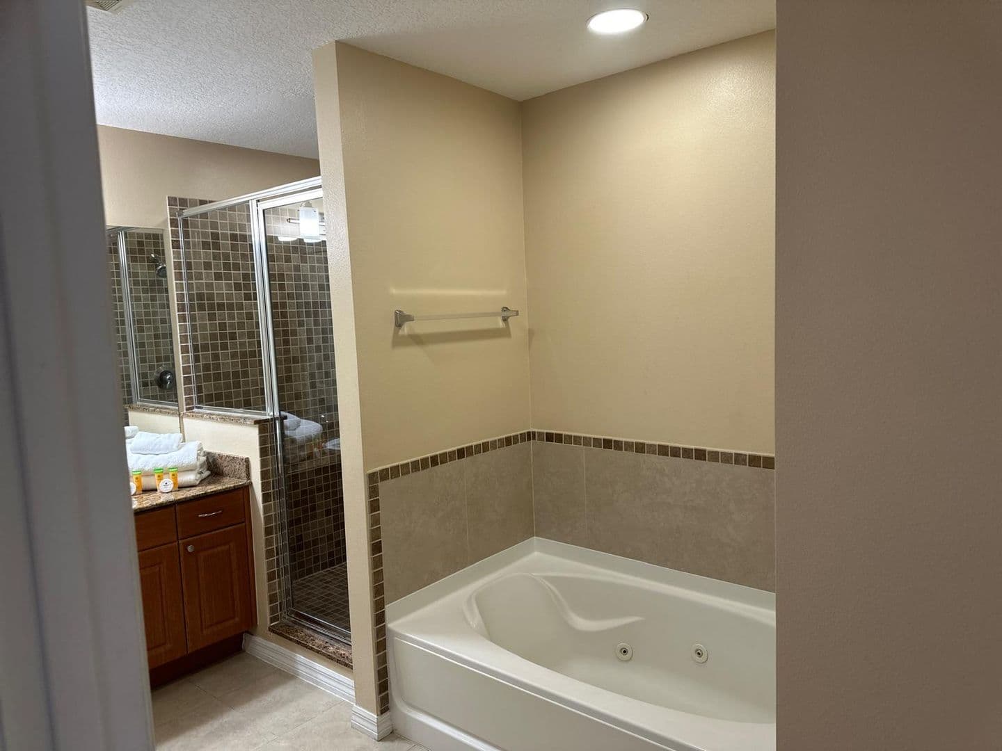 Orlando Condo: 7383 Universal Blvd #210