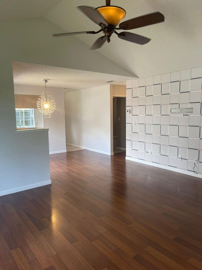 Orlando House: 7513 PACIFIC HEIGHTS