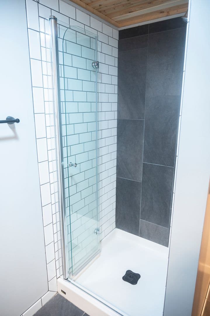Portland House: 2925 SE 64th Ave