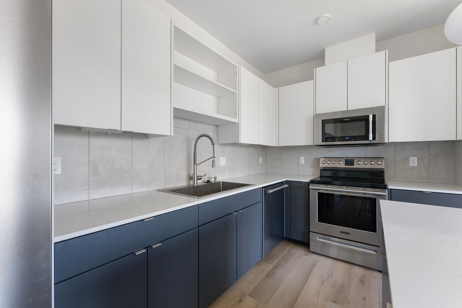 Portland House: 425 NE Bryant St #304