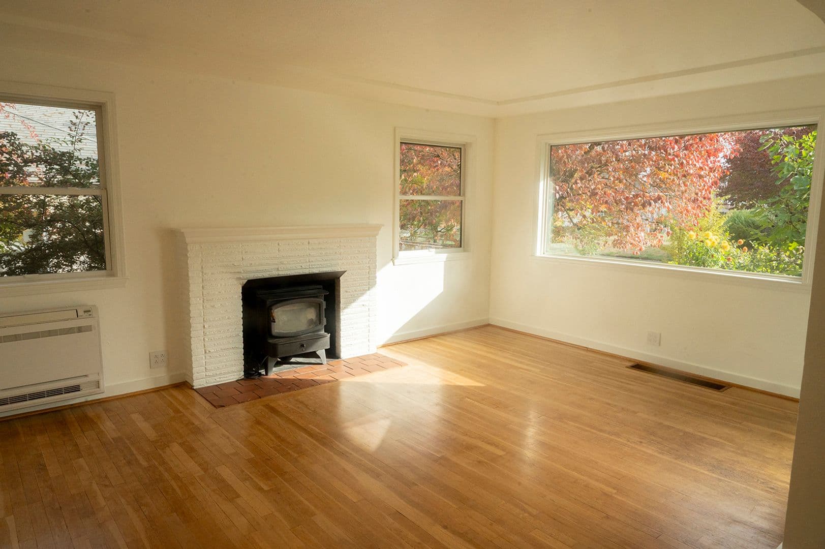 Portland House: 2925 SE 64th Ave
