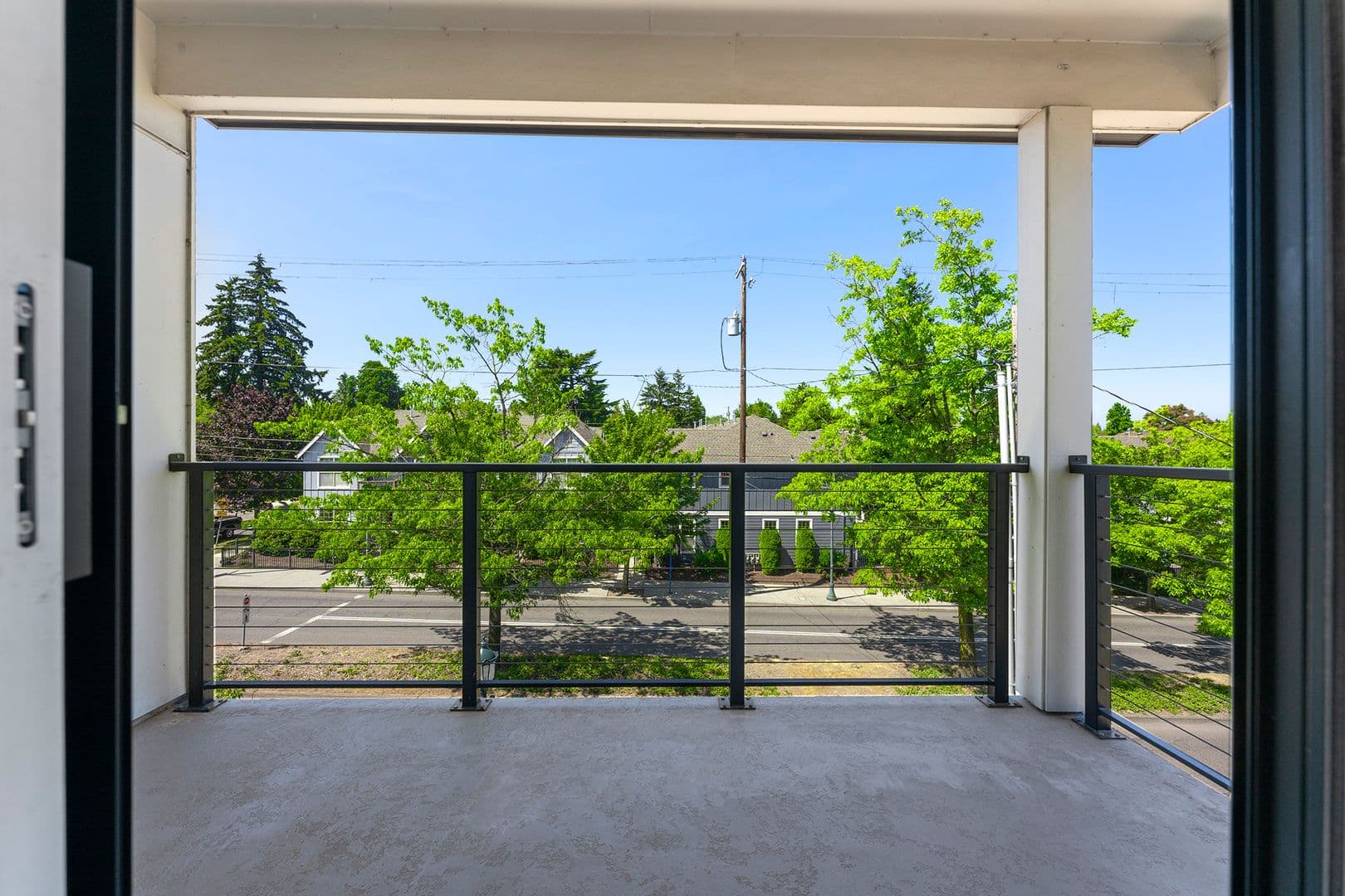Portland House: 425 NE Bryant St #304