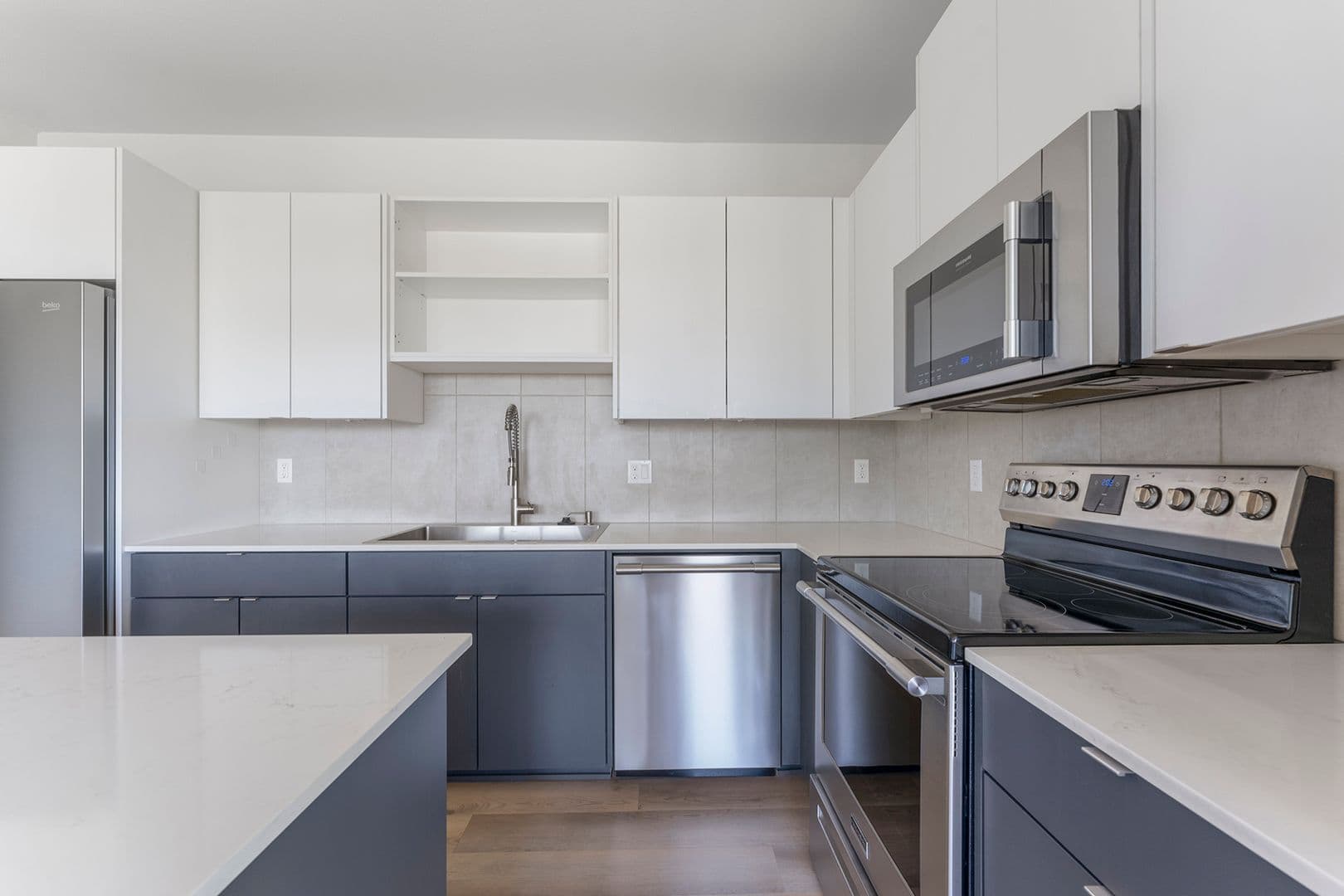 Portland House: 425 NE Bryant St #304