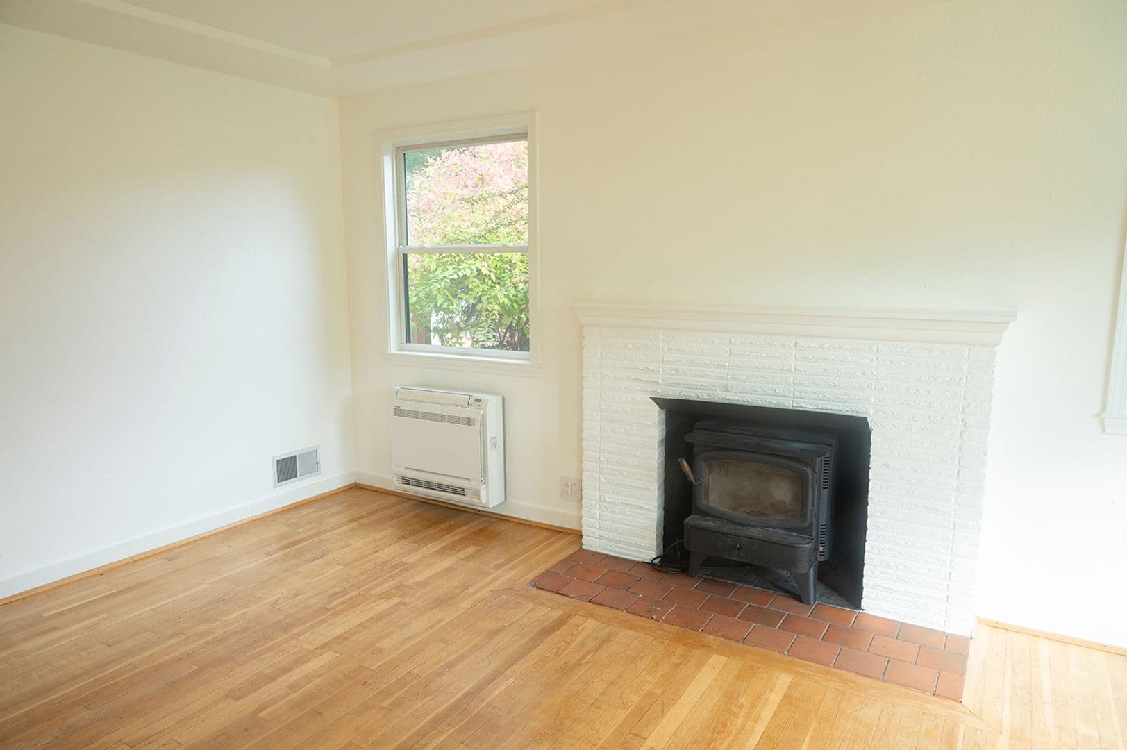 Portland House: 2925 SE 64th Ave