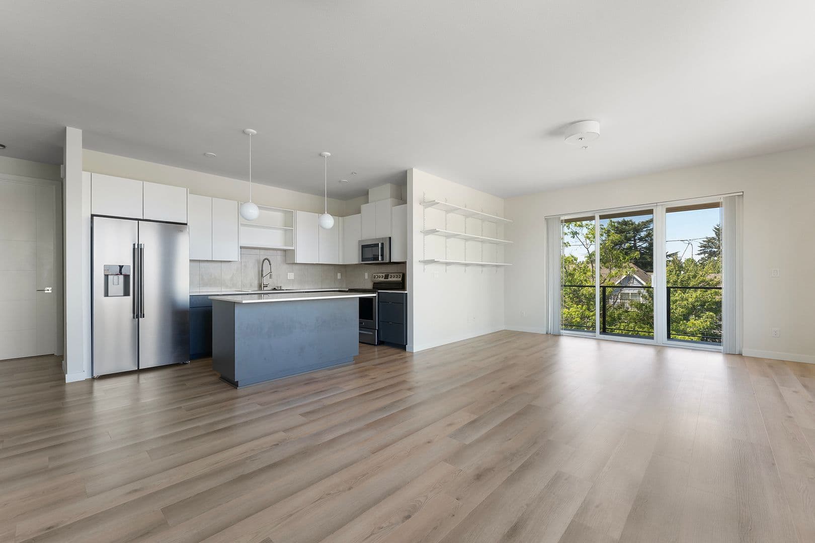Portland House: 425 NE Bryant St #304