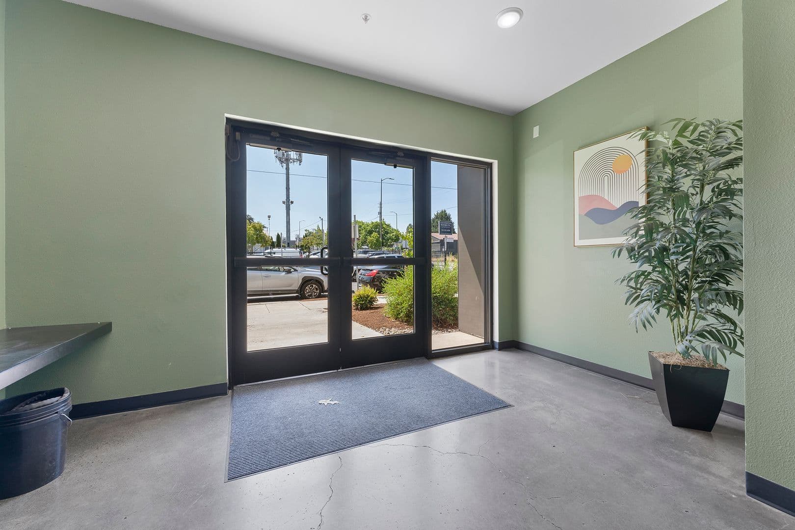 Portland House: 425 NE Bryant St #304