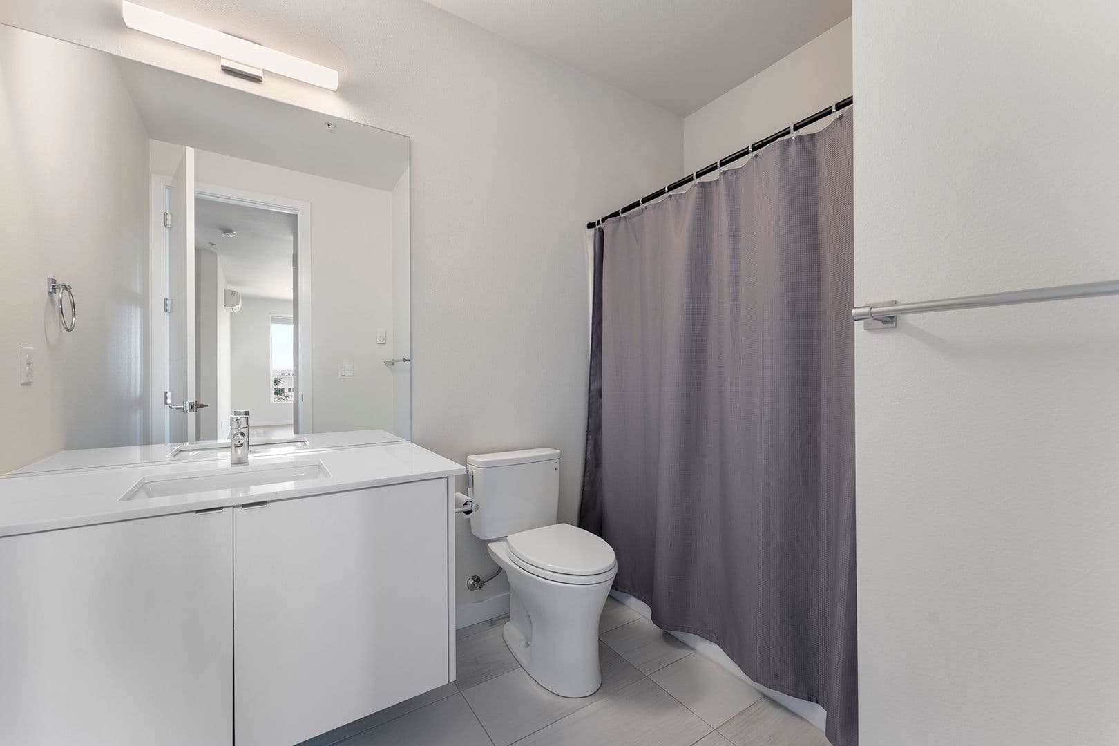 Portland House: 425 NE Bryant St #304