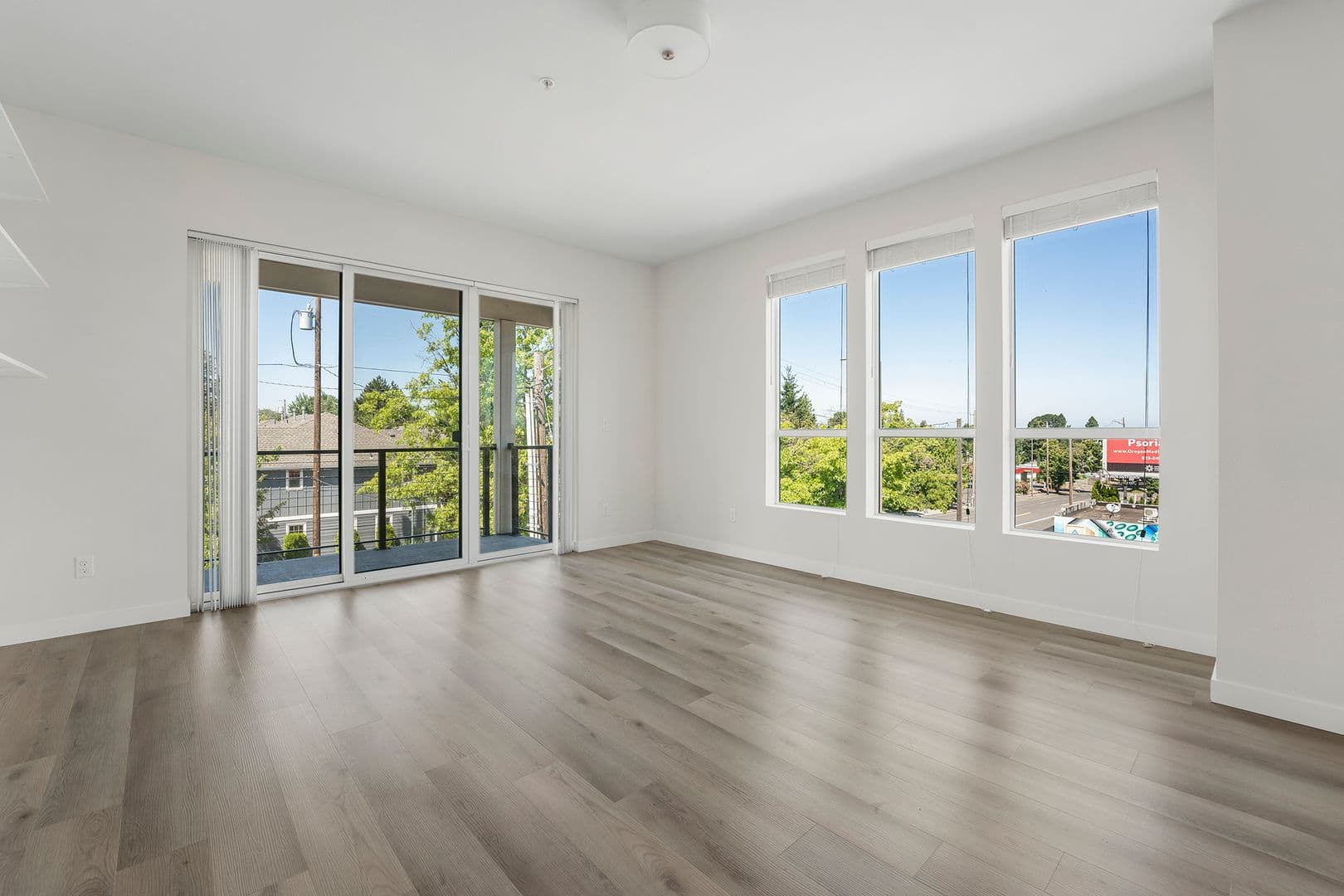 Portland House: 425 NE Bryant St #304