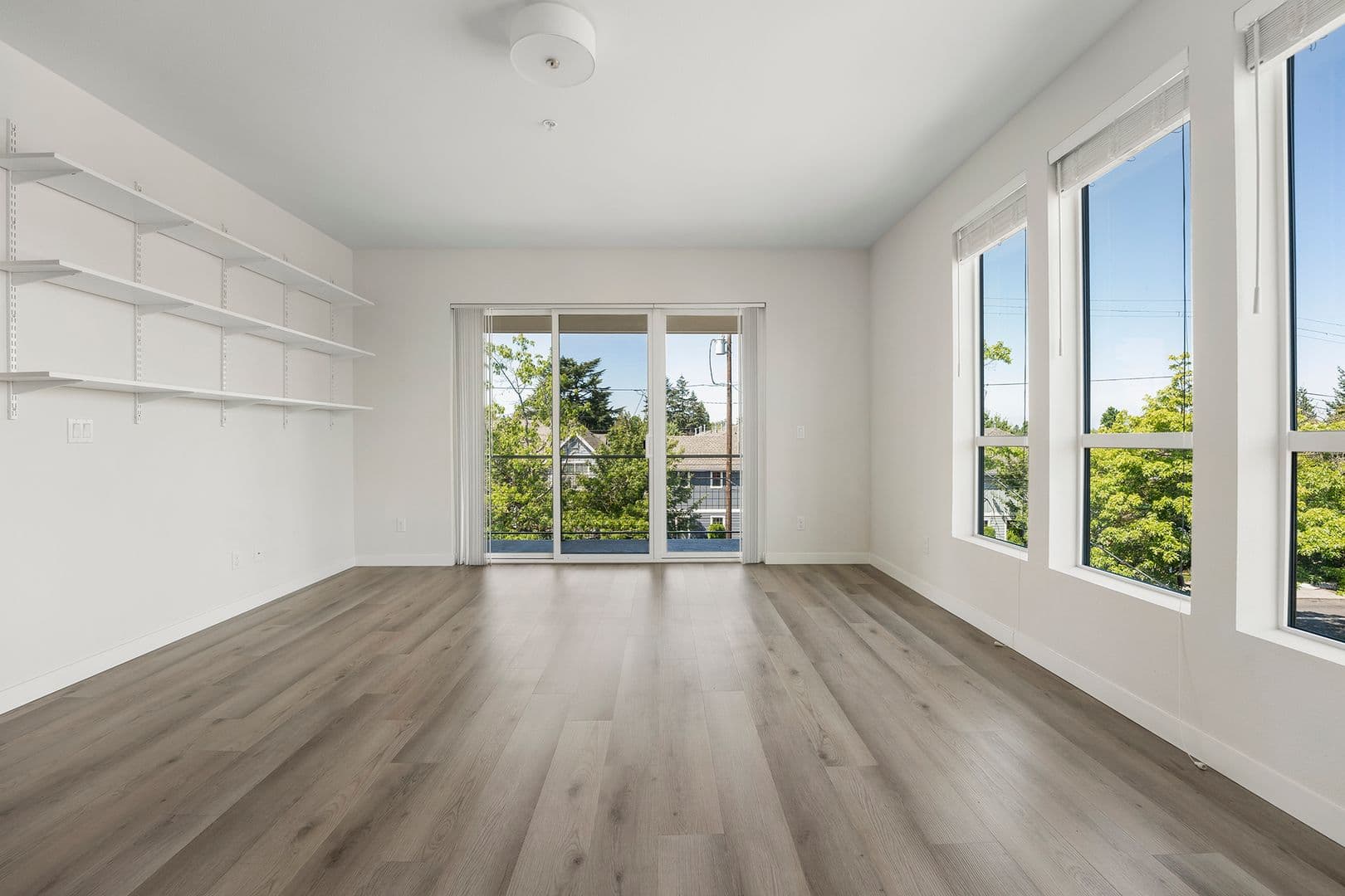Portland House: 425 NE Bryant St #304