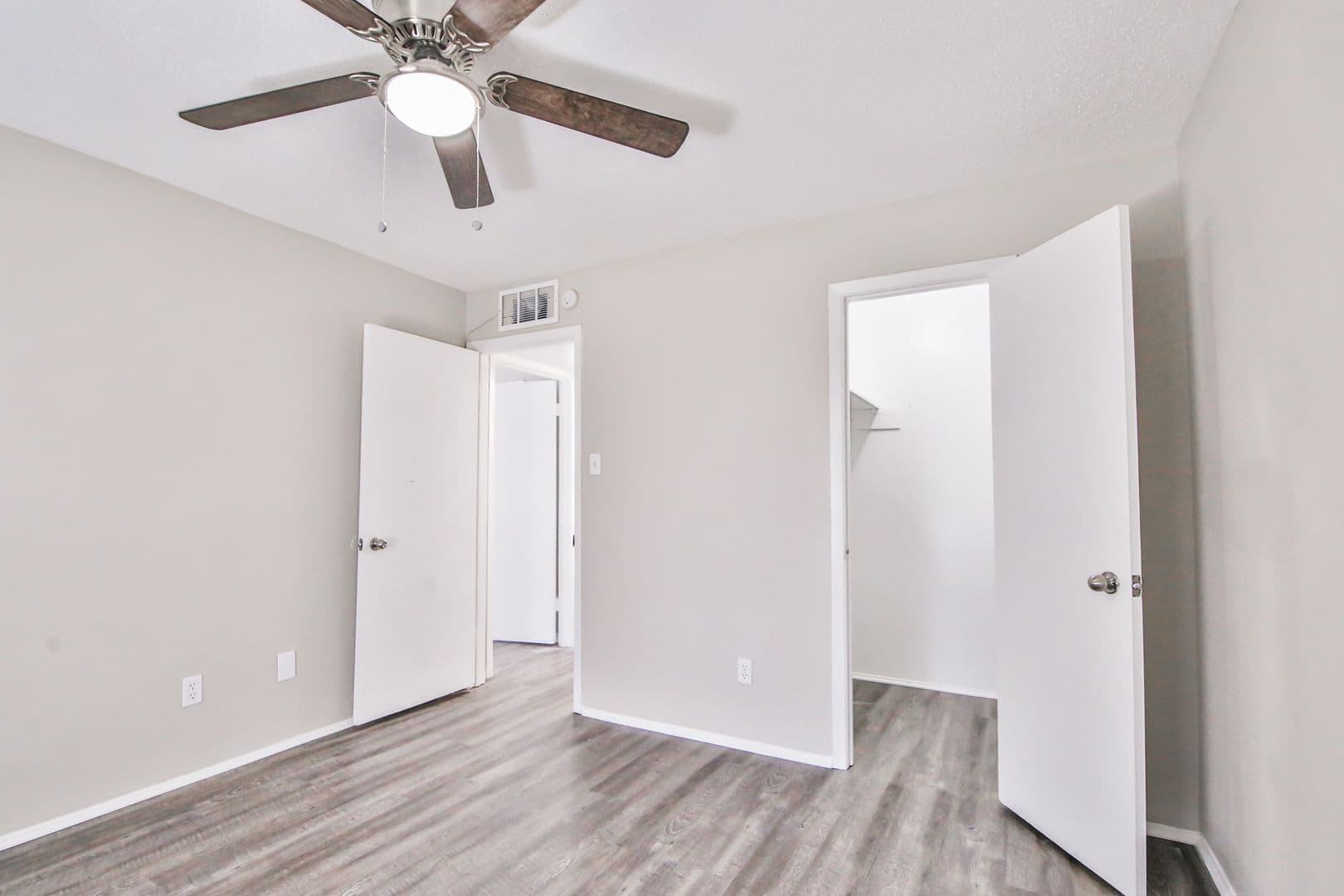 Lubbock Apartment: 2400 44th St