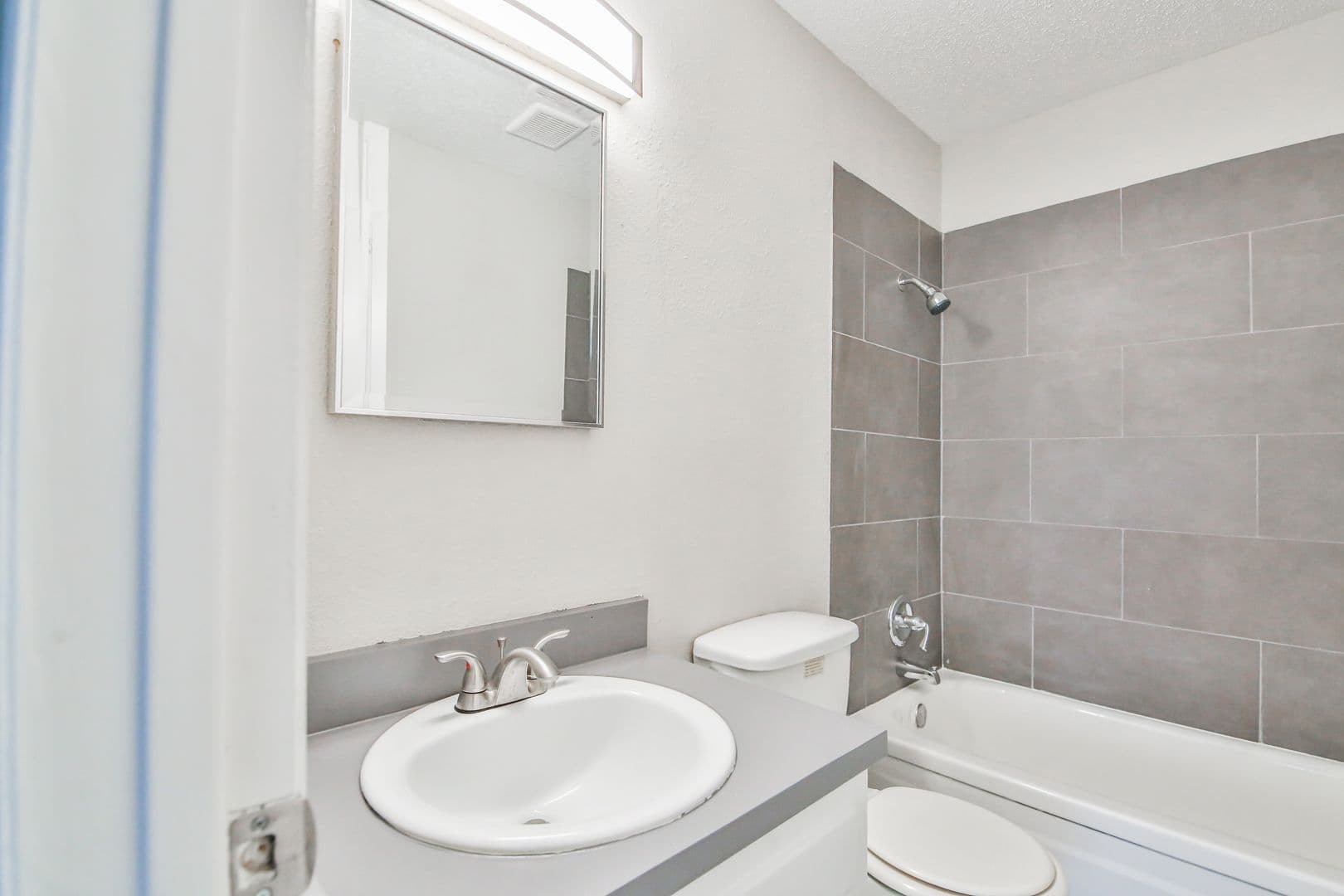 Lubbock Apartment: 2400 44th St