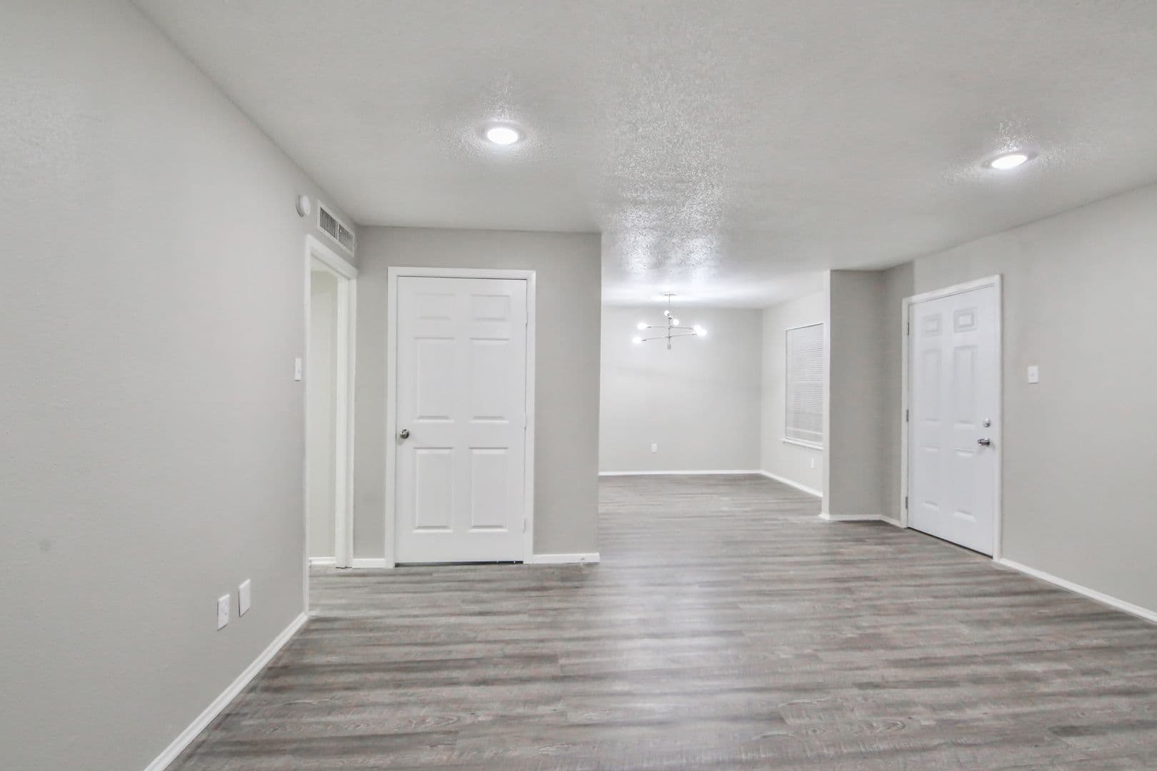 Lubbock Apartment: 2400 44th St