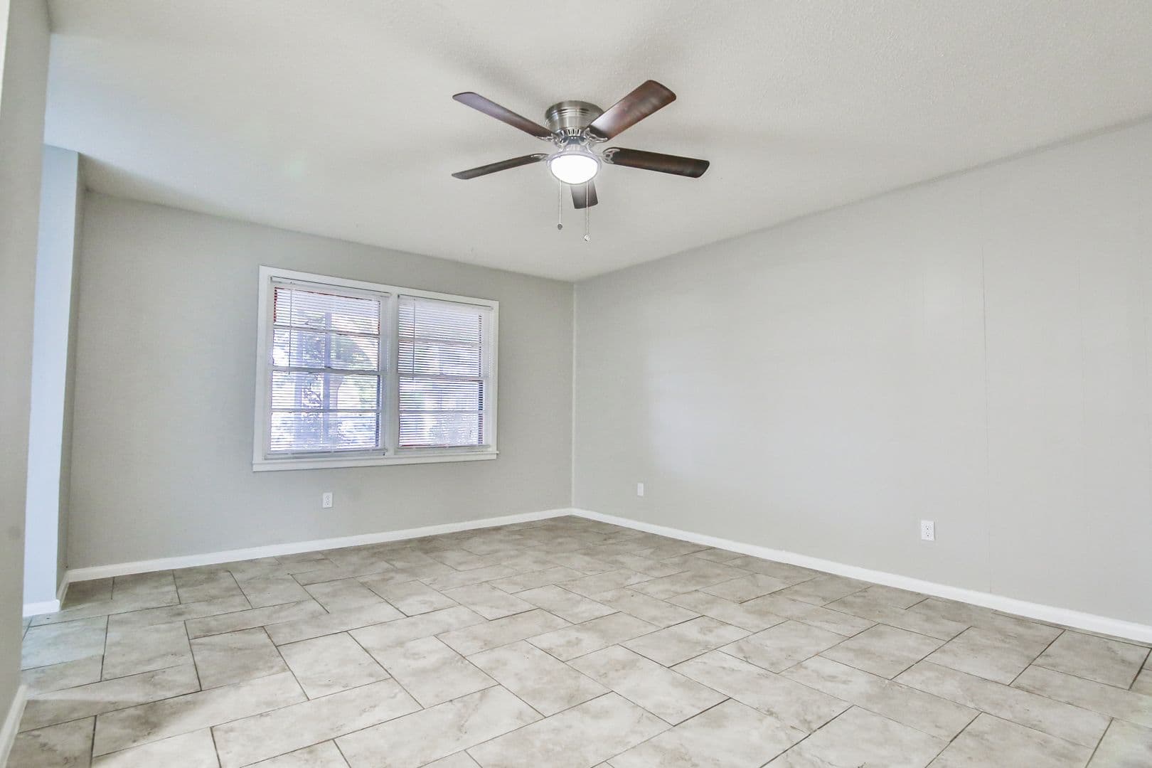 Lubbock Apartment: 2401 45th St