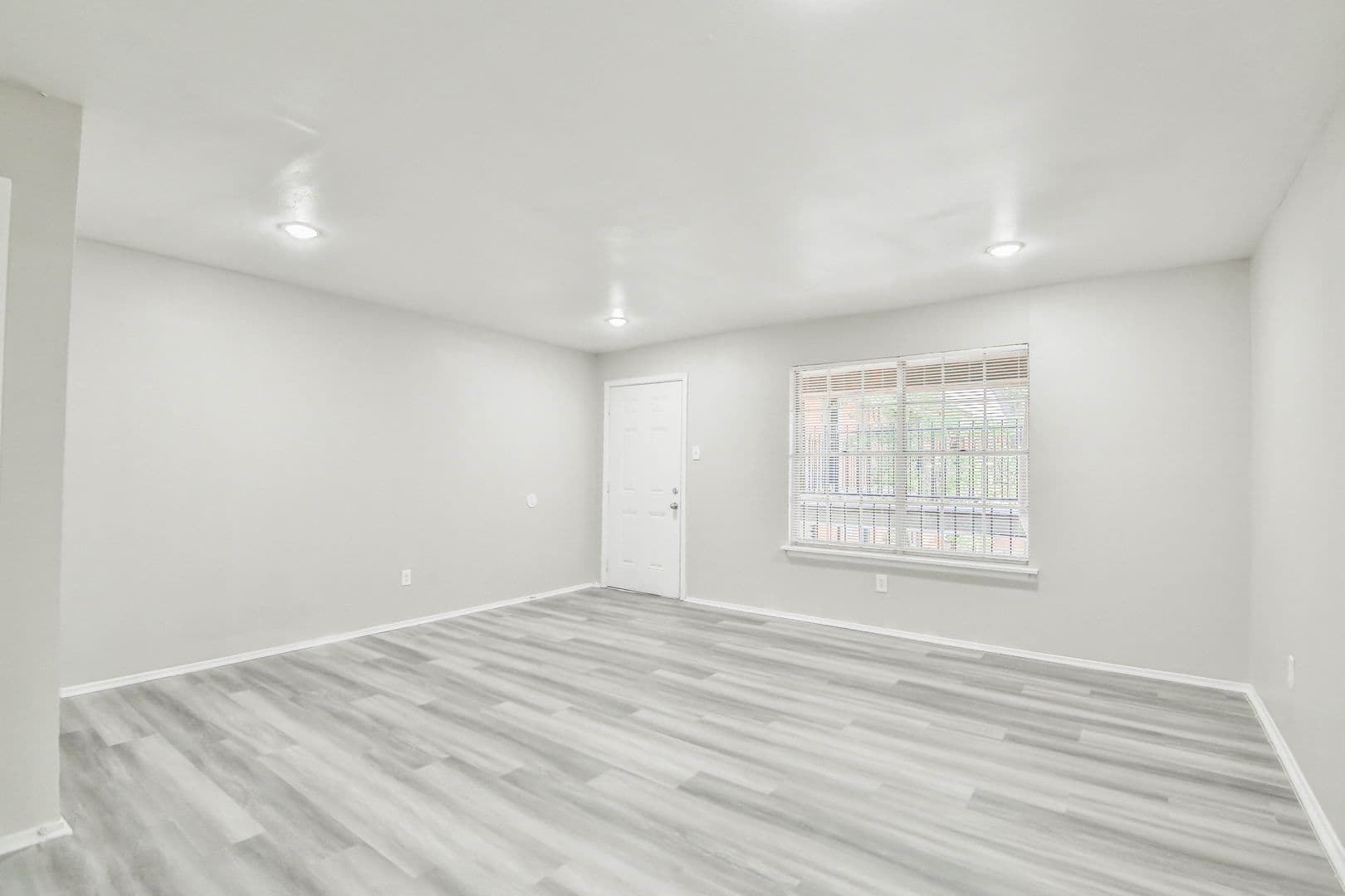 Lubbock Apartment: 2400 44th St