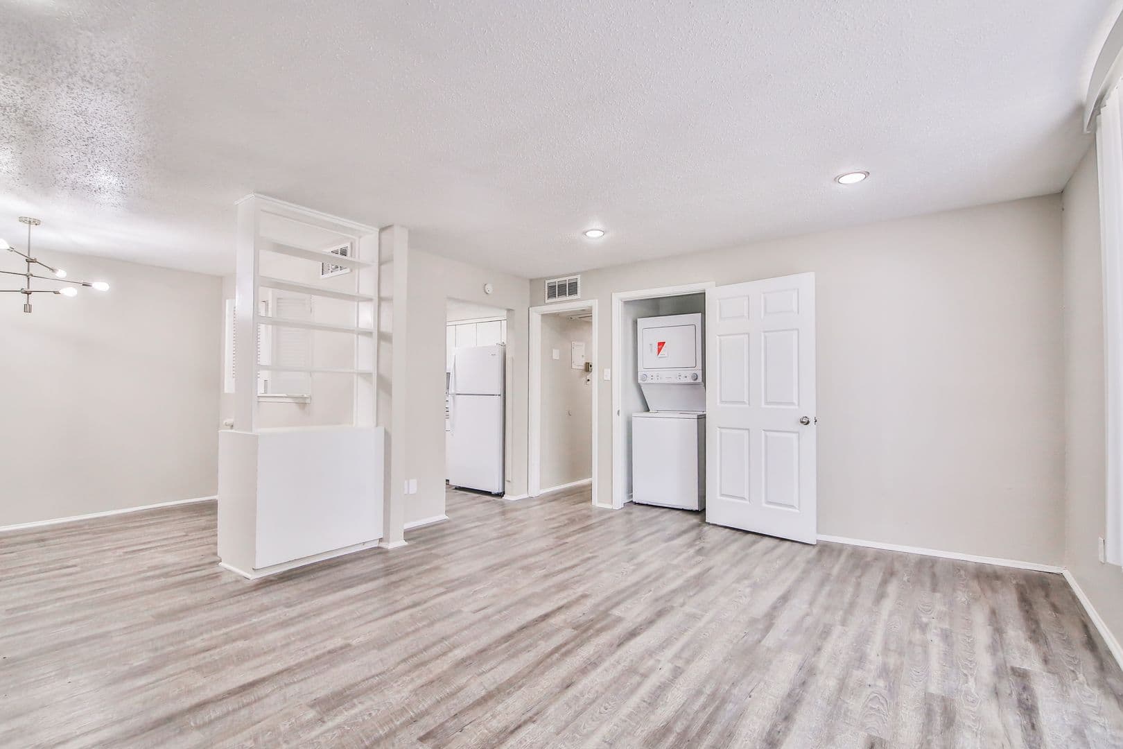 Lubbock Apartment: 2400 44th St