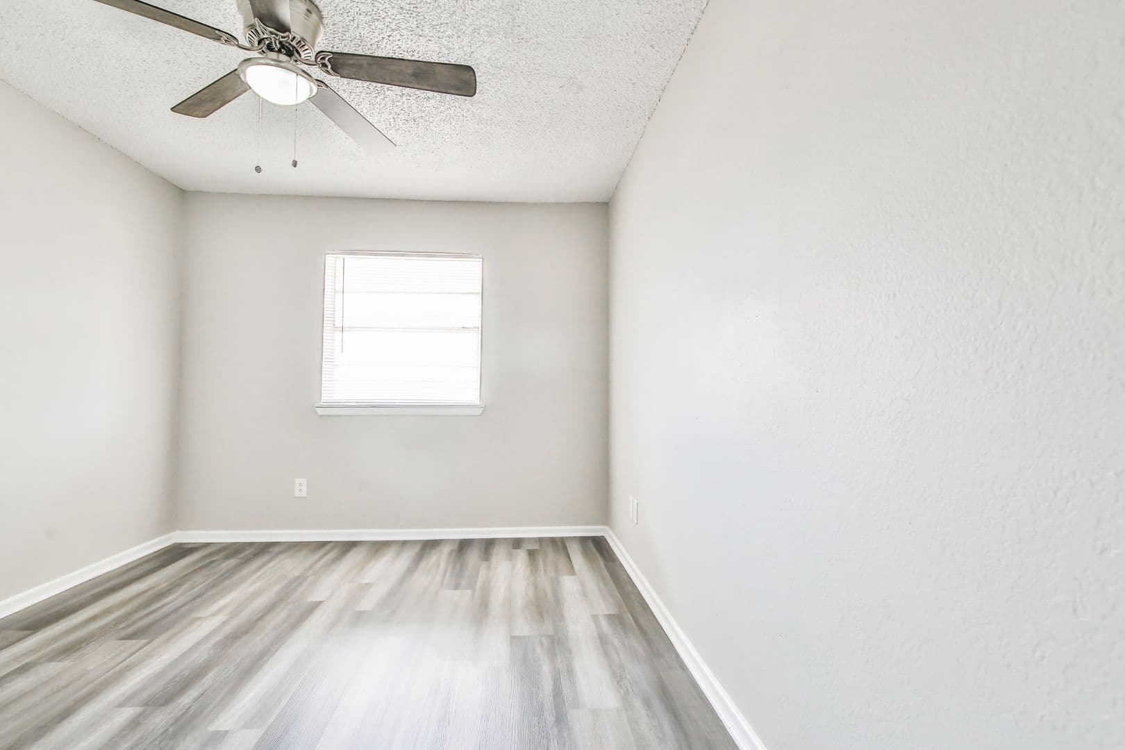 Lubbock Apartment: 5128 Aberdeen Ave