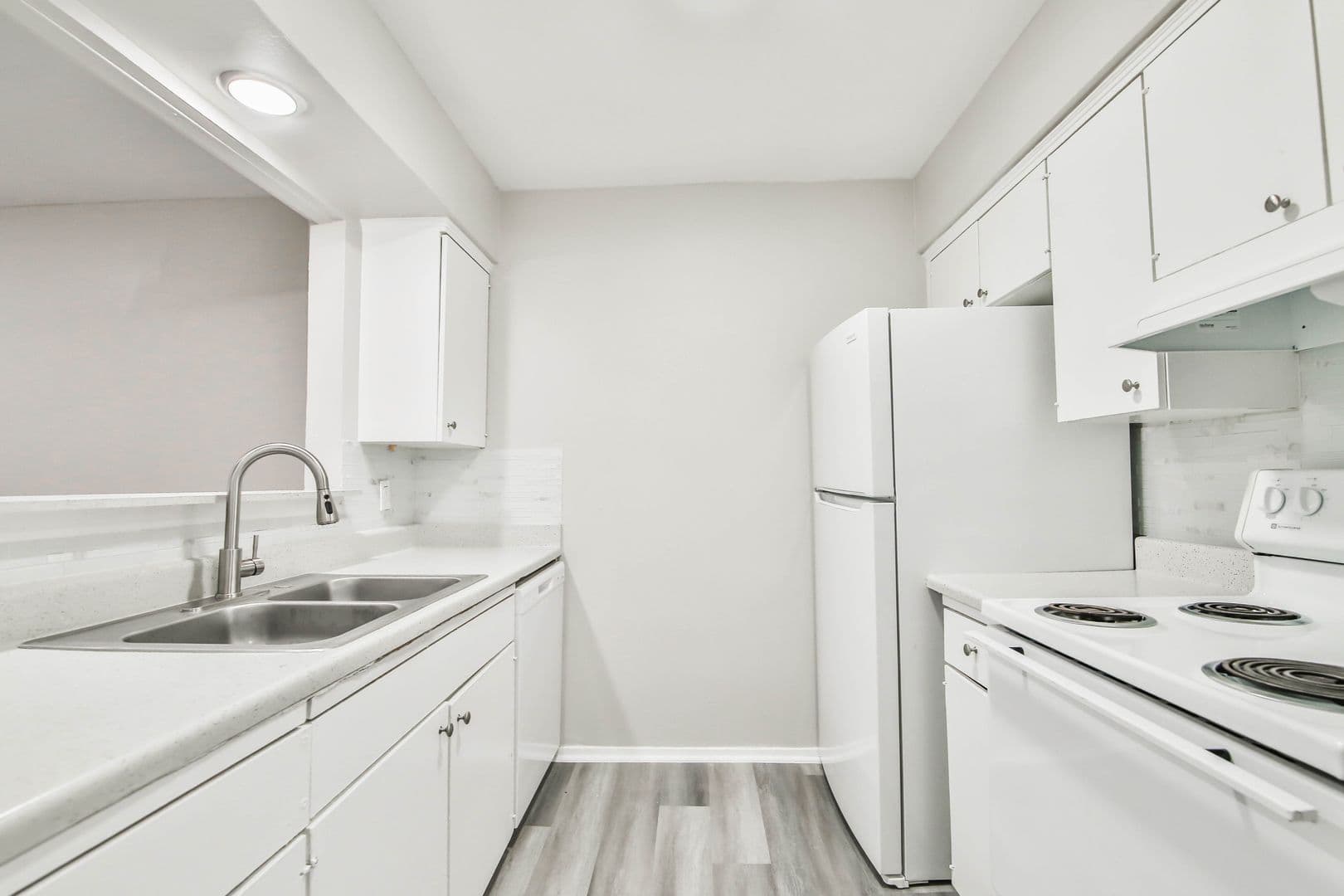 Lubbock Apartment: 2400 44th St