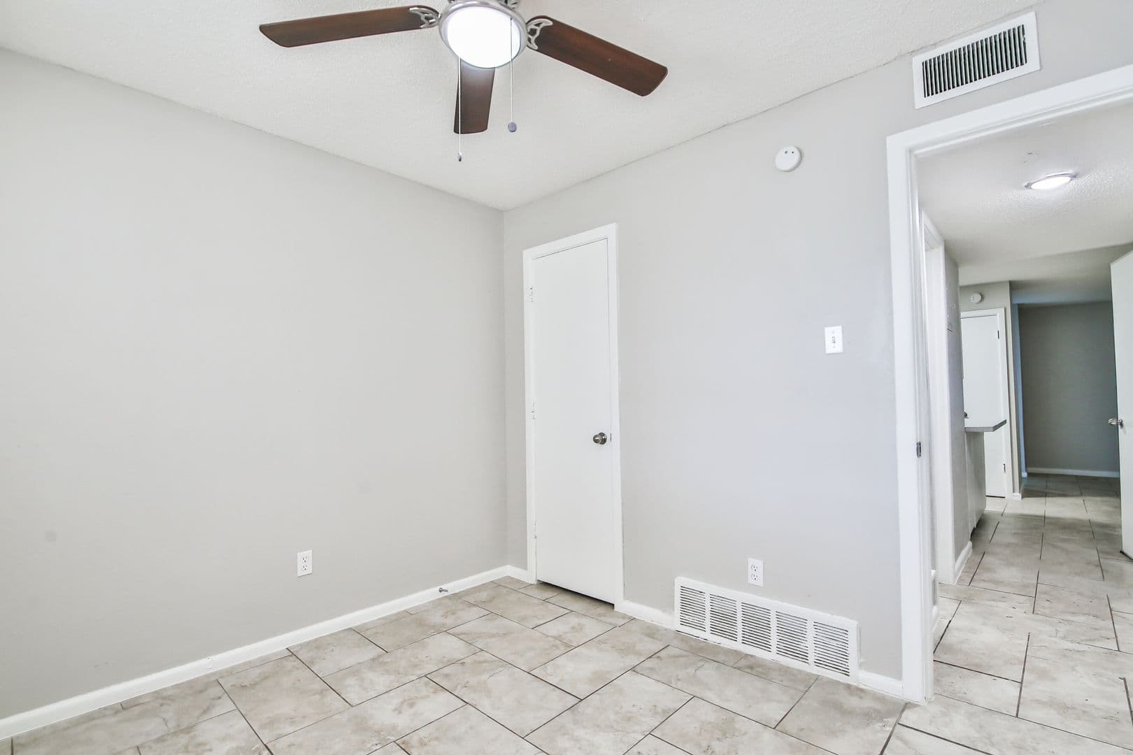 Lubbock Apartment: 2401 45th St