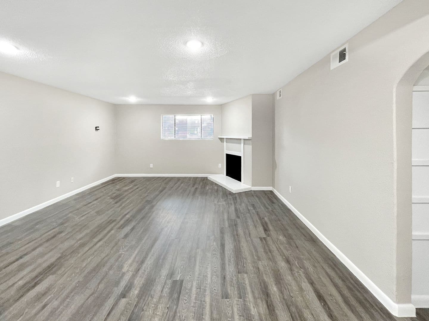 Lubbock Apartment: 5202 Bangor Ave