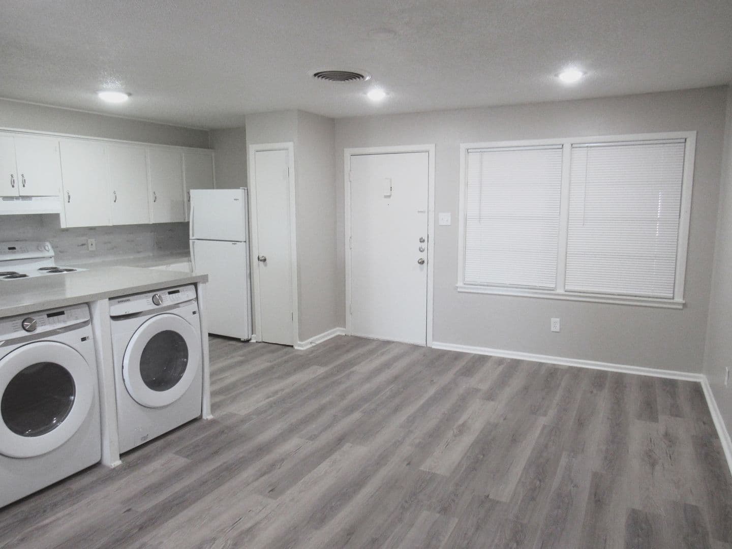 Lubbock Apartment: 2401 45th St
