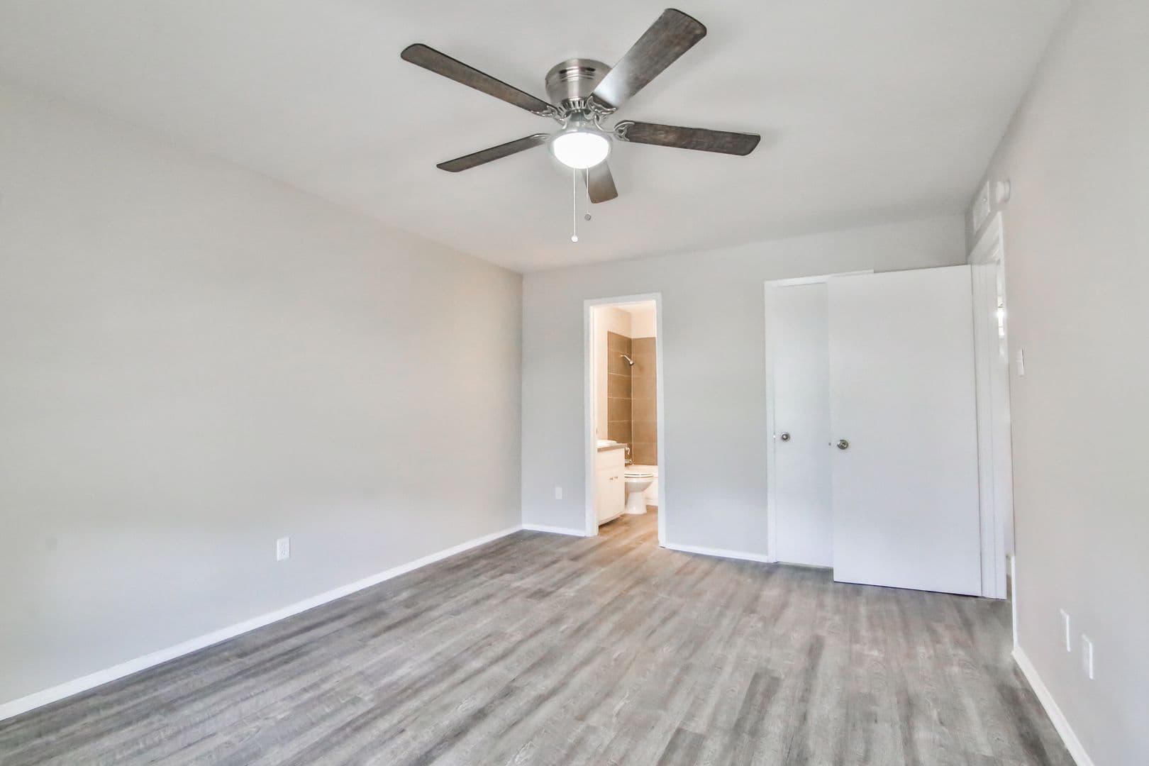 Lubbock Apartment: 2400 44th St