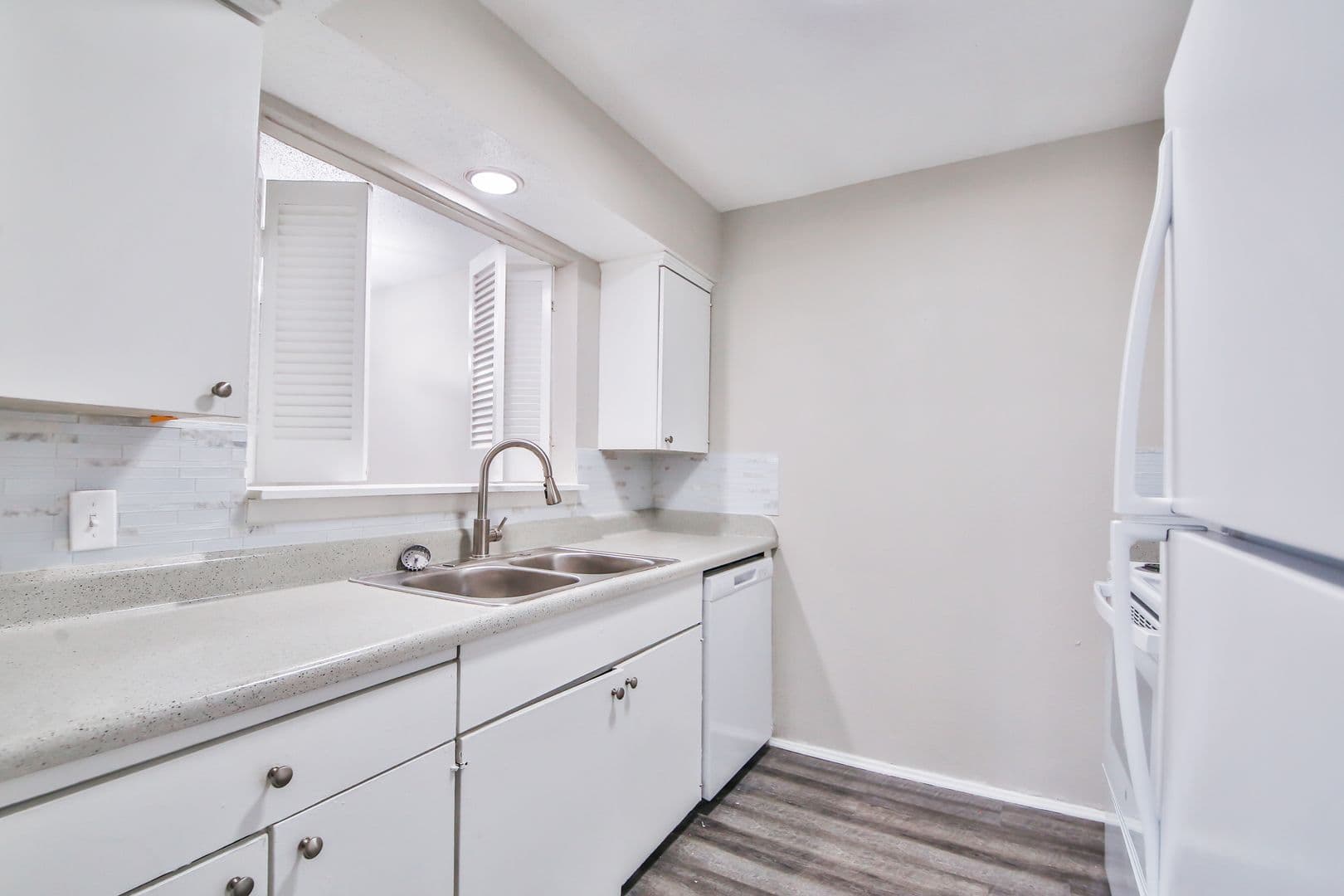 Lubbock Apartment: 2400 44th St