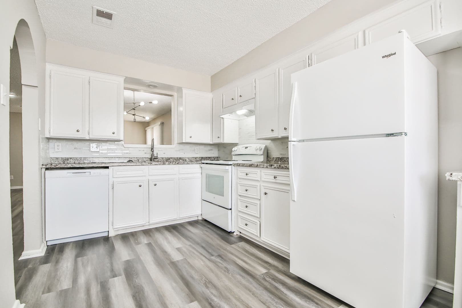 Lubbock Apartment: 5128 Aberdeen Ave