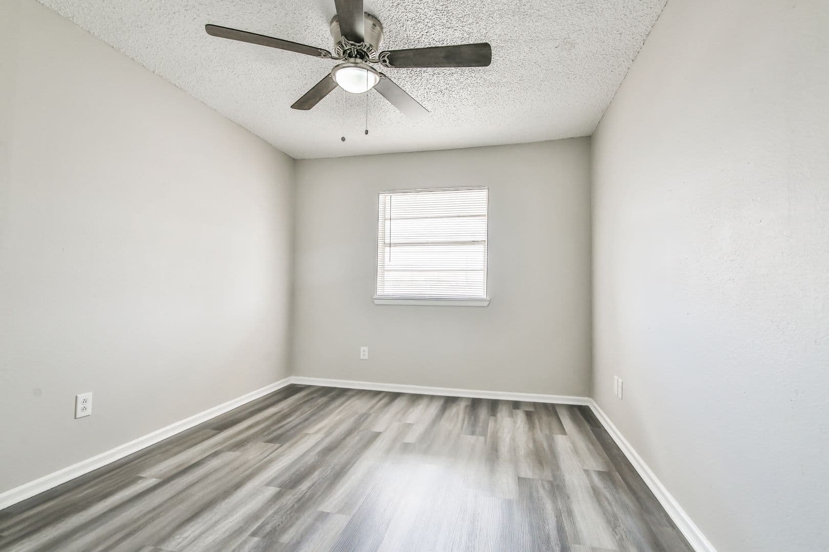 Lubbock Apartment: 5128 Aberdeen Ave