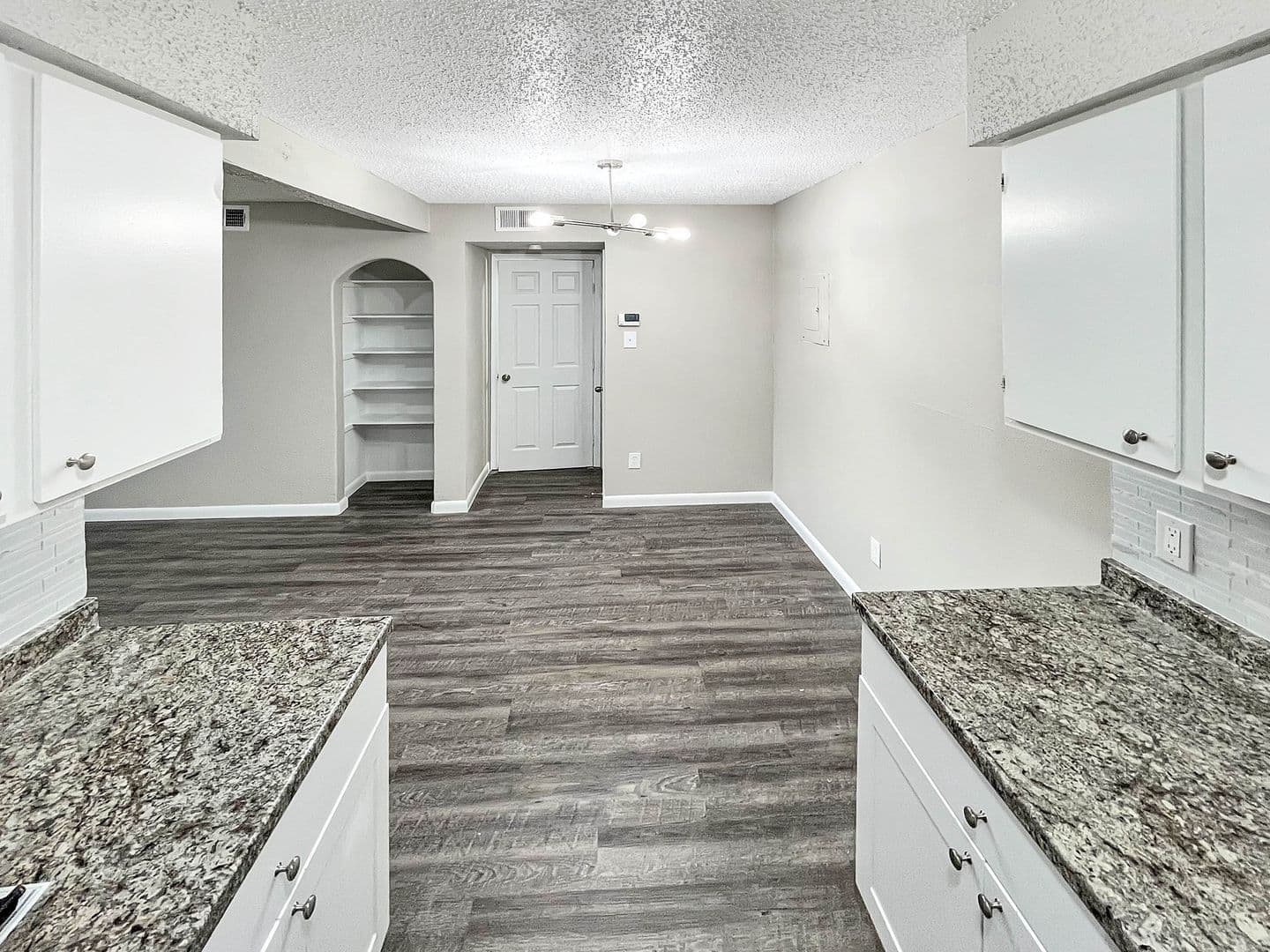 Lubbock Apartment: 5202 Bangor Ave