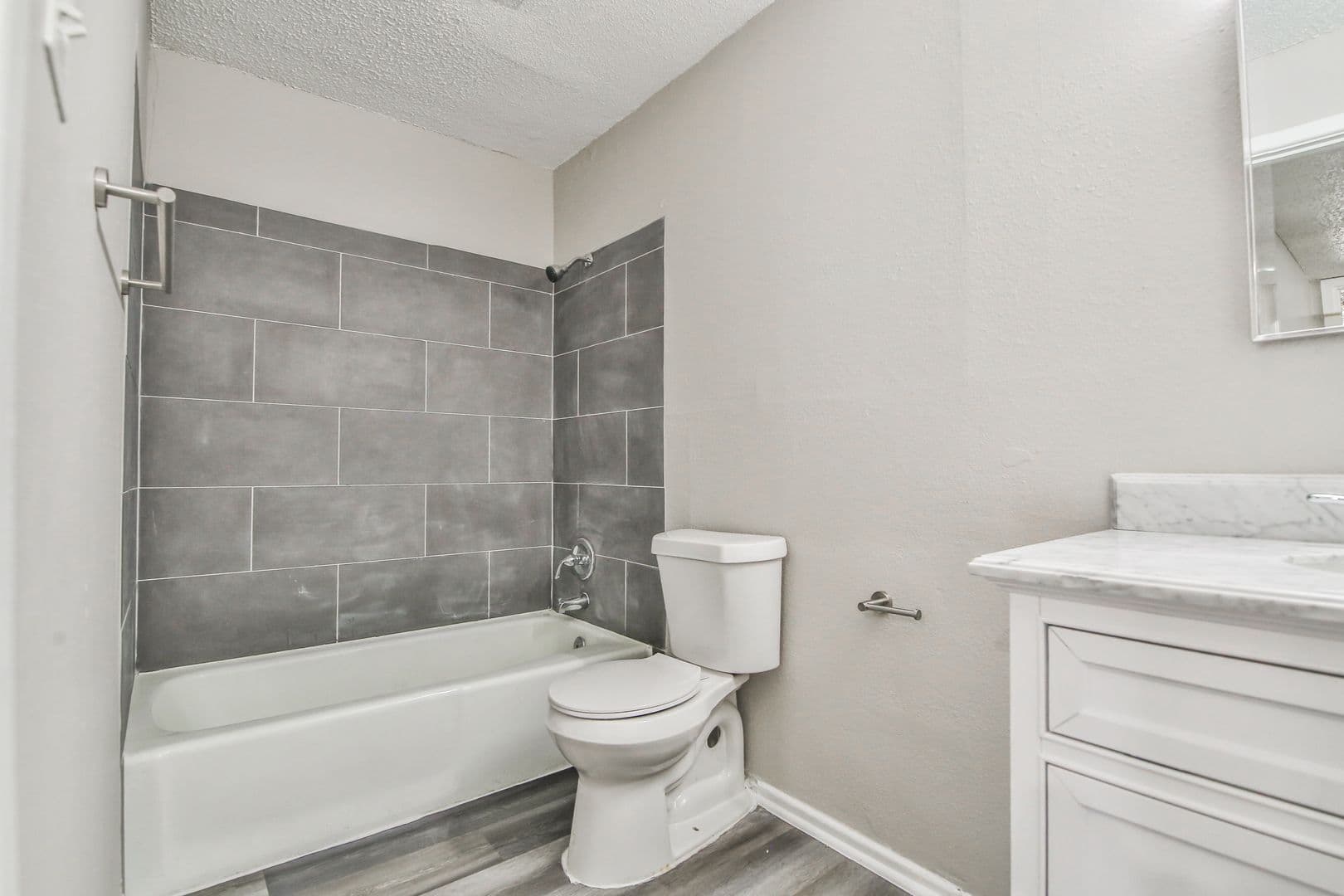 Lubbock Apartment: 5128 Aberdeen Ave