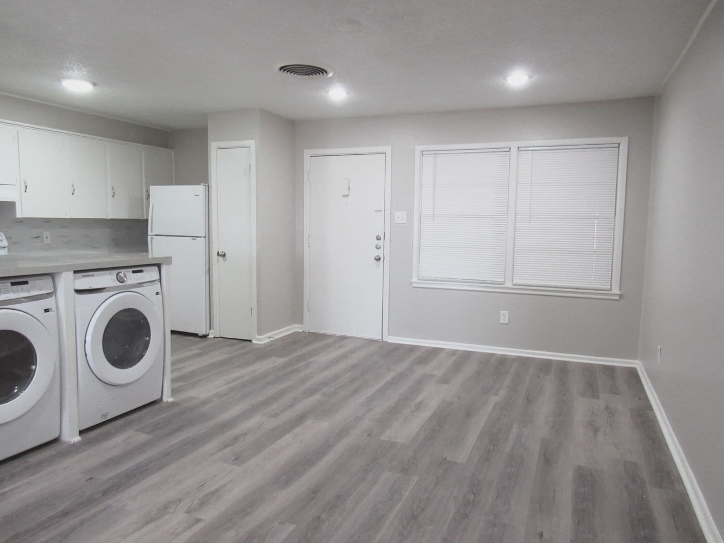 Lubbock Apartment: 2401 45th St