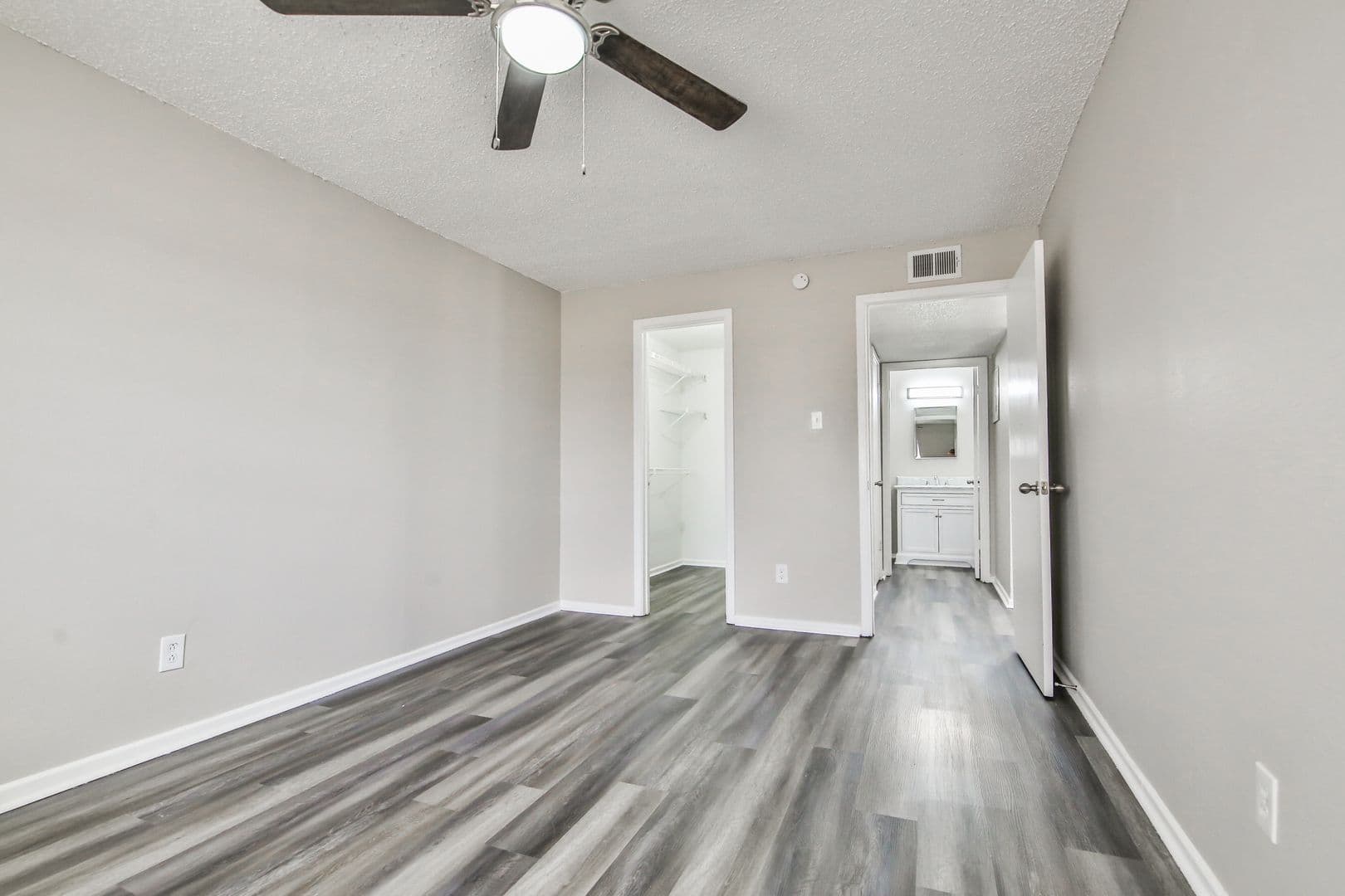 Lubbock Apartment: 5128 Aberdeen Ave