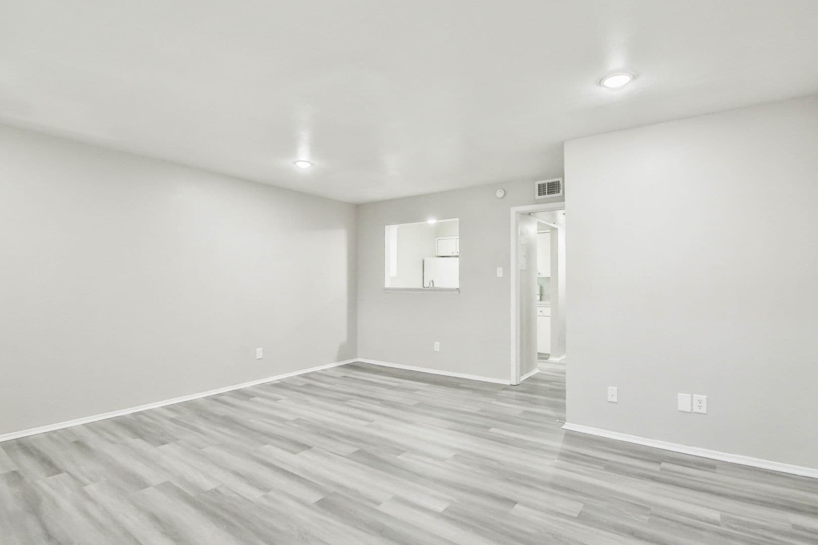 Lubbock Apartment: 2400 44th St