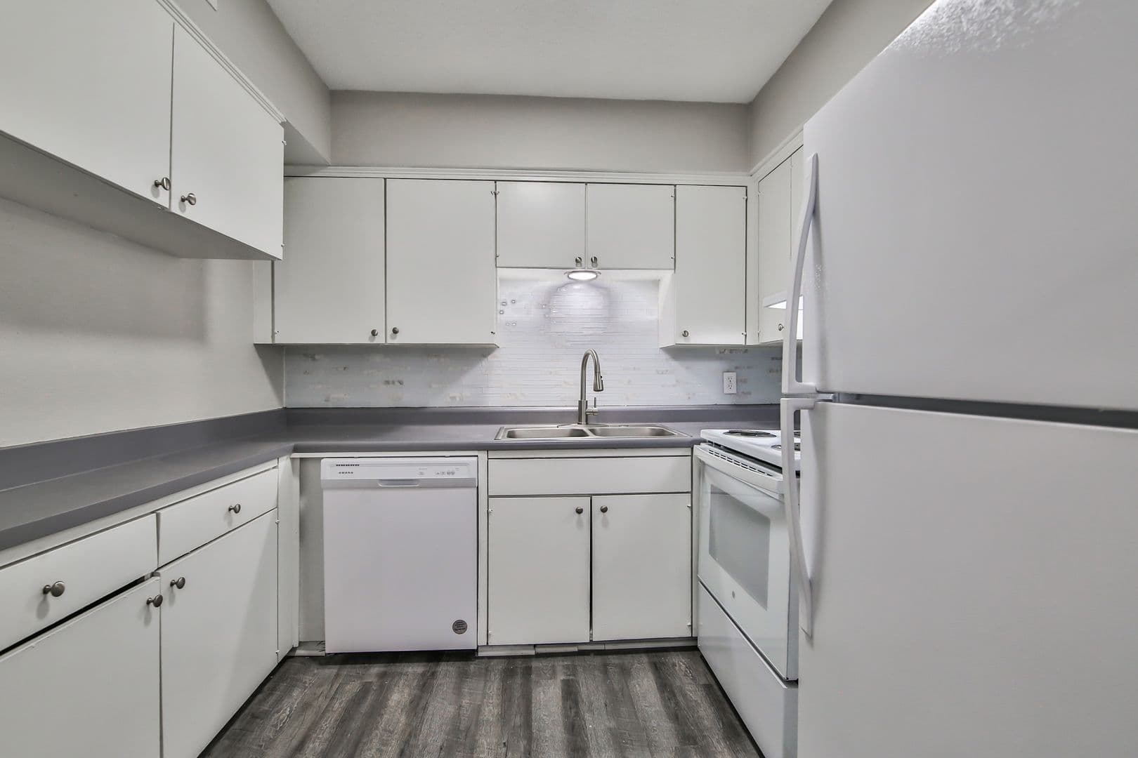 Lubbock Apartment: 2400 44th St
