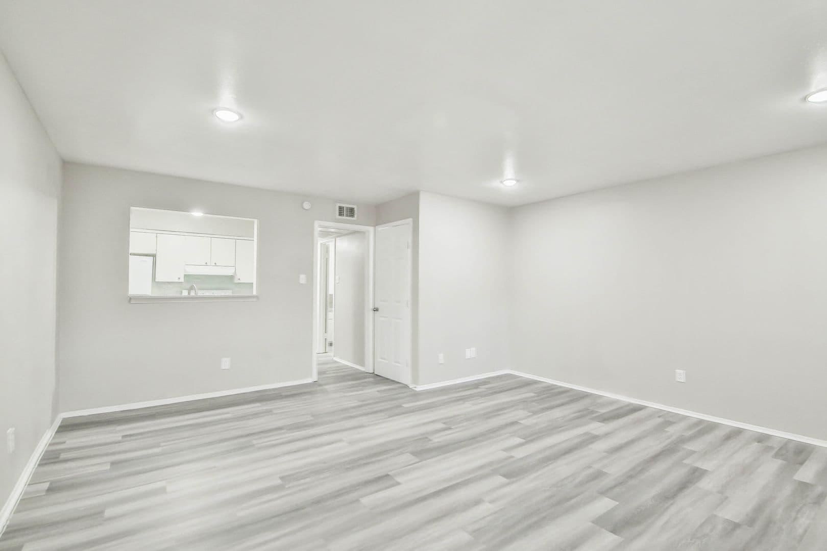 Lubbock Apartment: 2400 44th St