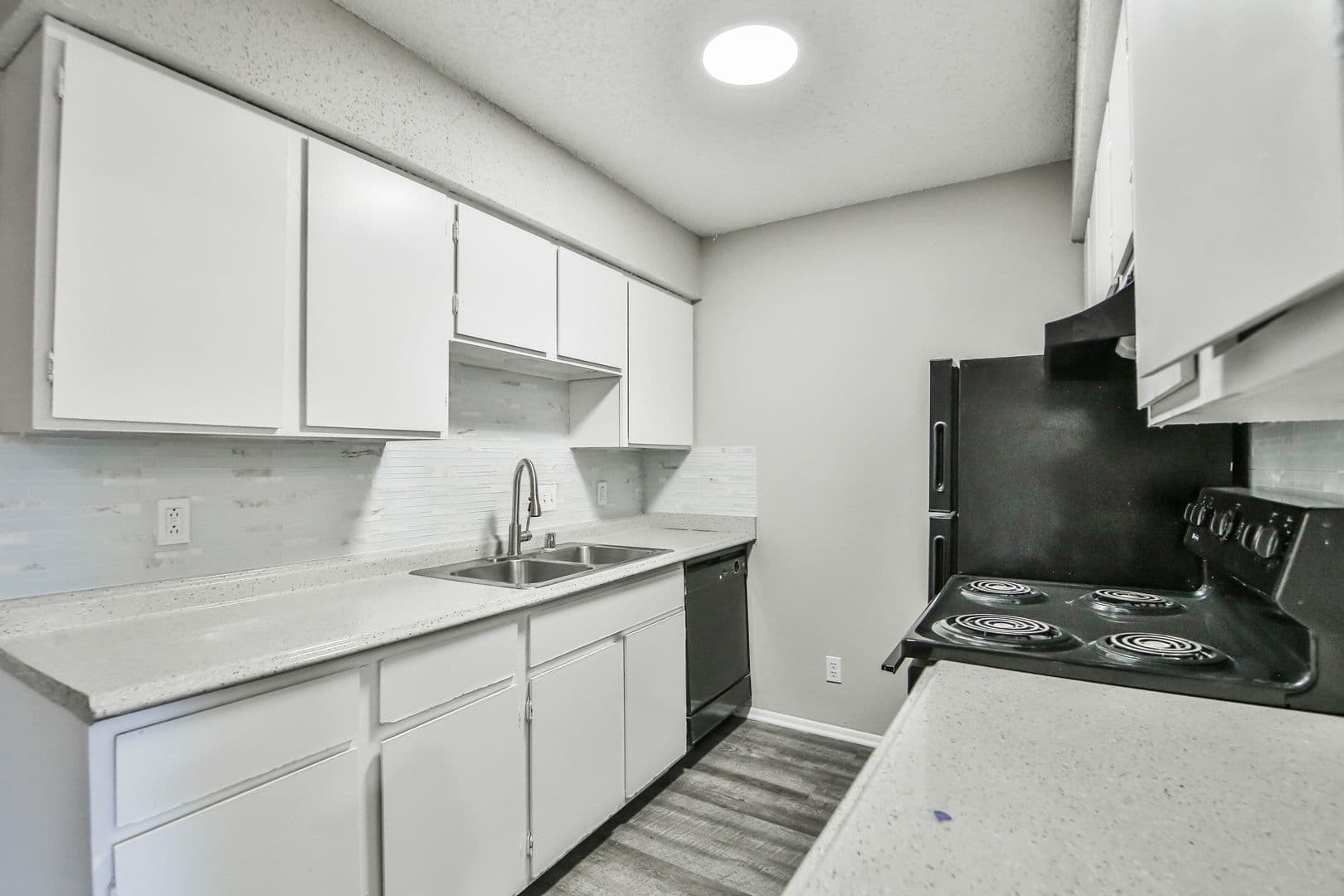 Lubbock Apartment: 5202 Bangor Ave