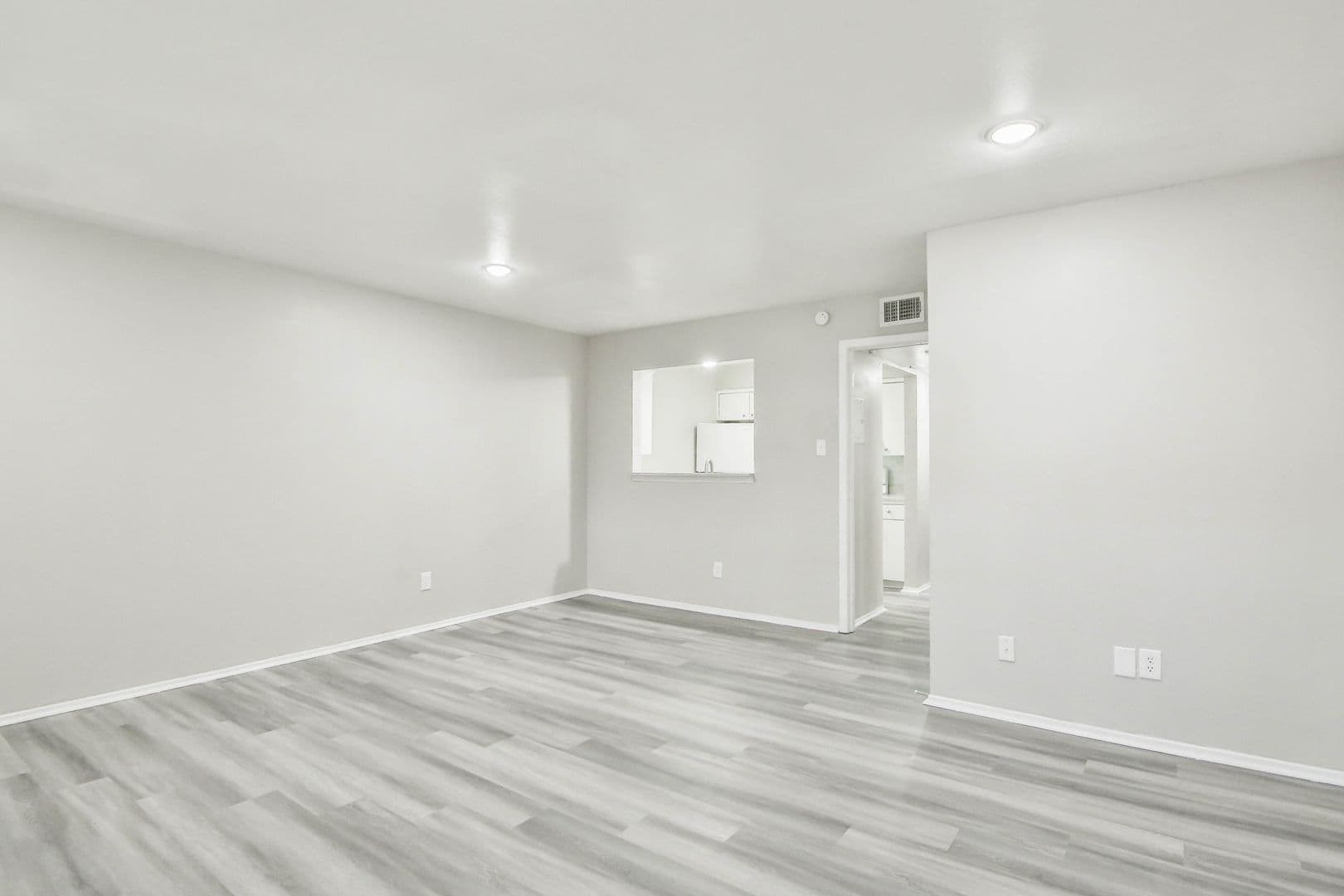 Lubbock Apartment: 2400 44th St