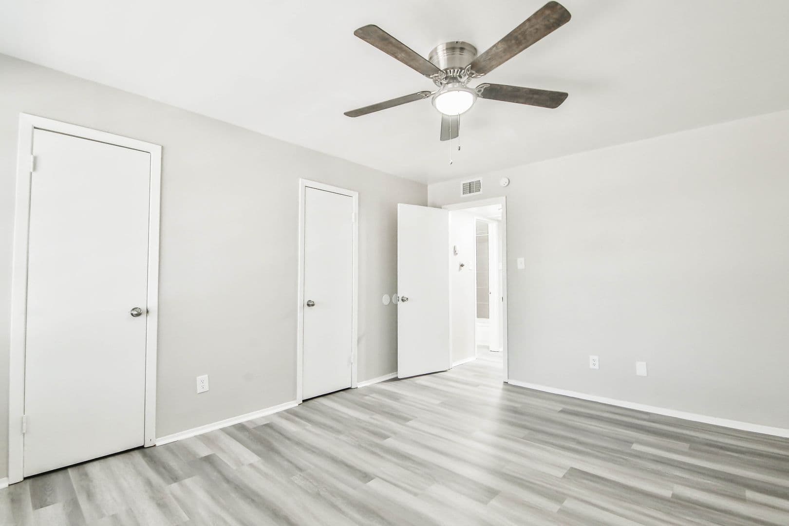Lubbock Apartment: 2400 44th St