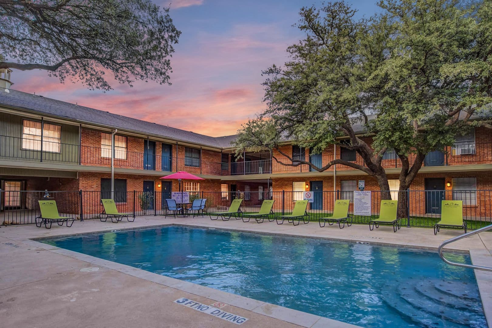 Lubbock Apartment: 2400 44th St