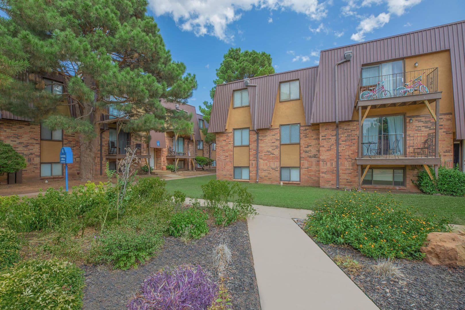 Lubbock Apartment: 5202 Bangor Ave