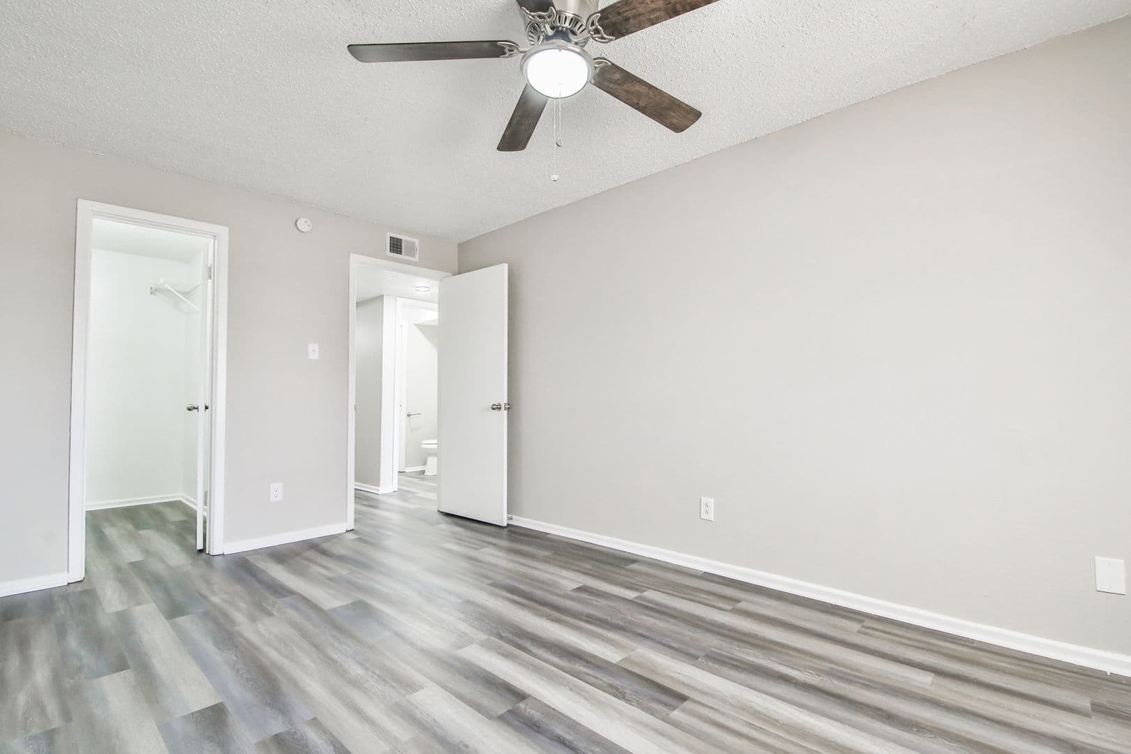 Lubbock Apartment: 5128 Aberdeen Ave